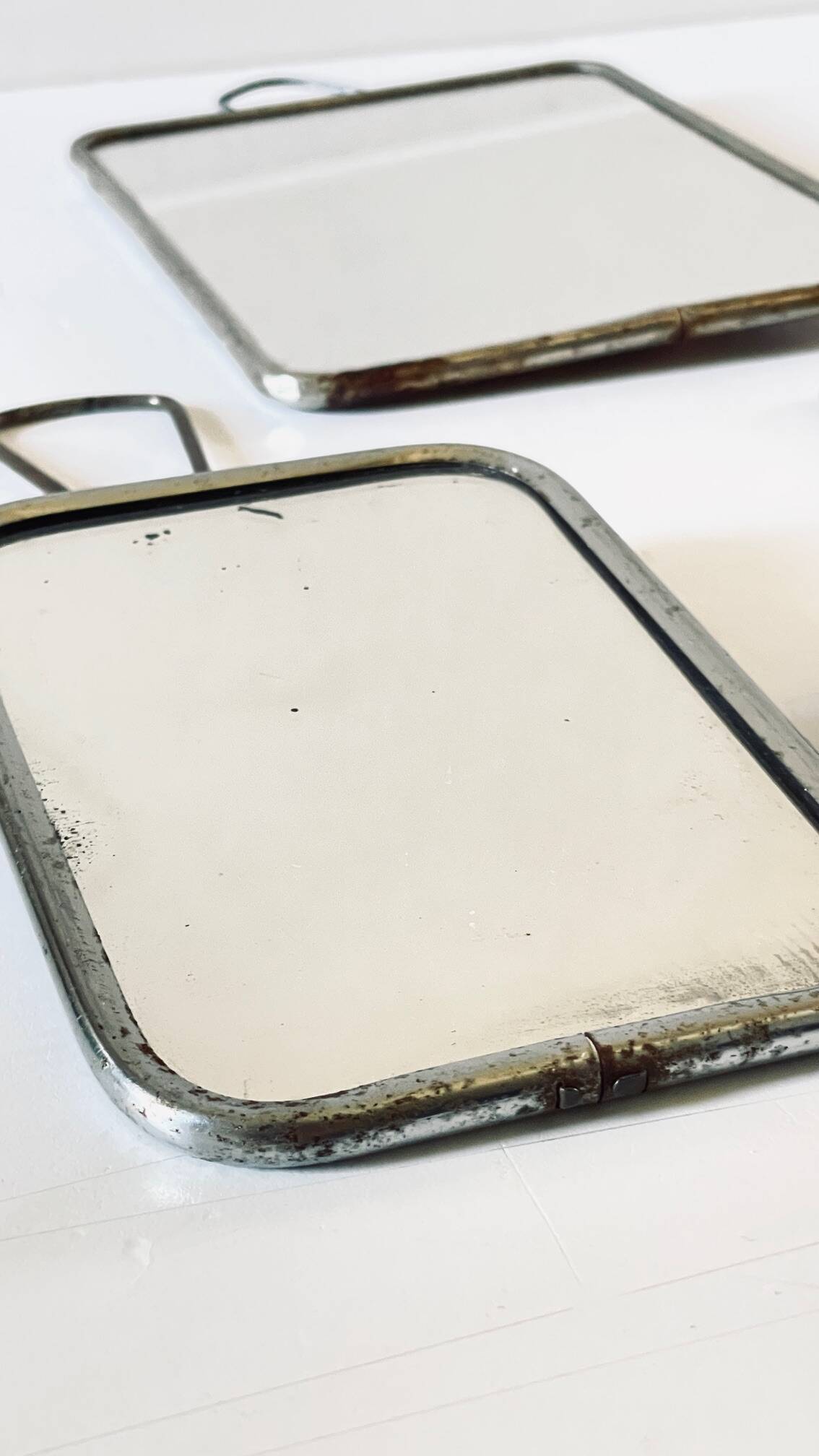 Collection de 3 miroirs barbier vintage