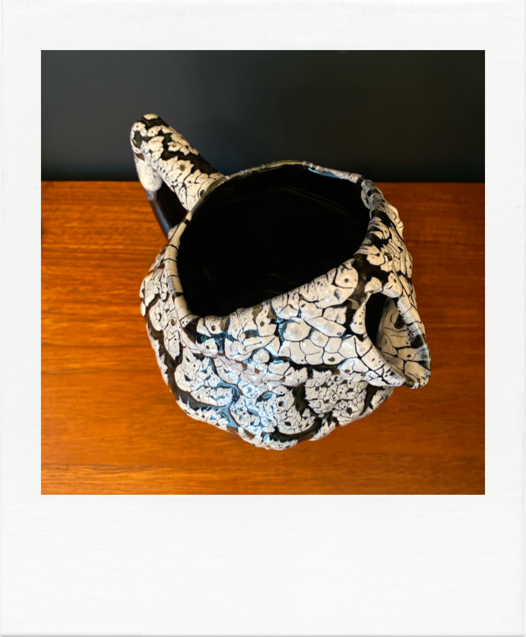 Large pitcher in sandstone blazed great fire