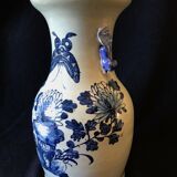 Vase balustre en porcelaine blanc bleu sous couverte céladon XIXe