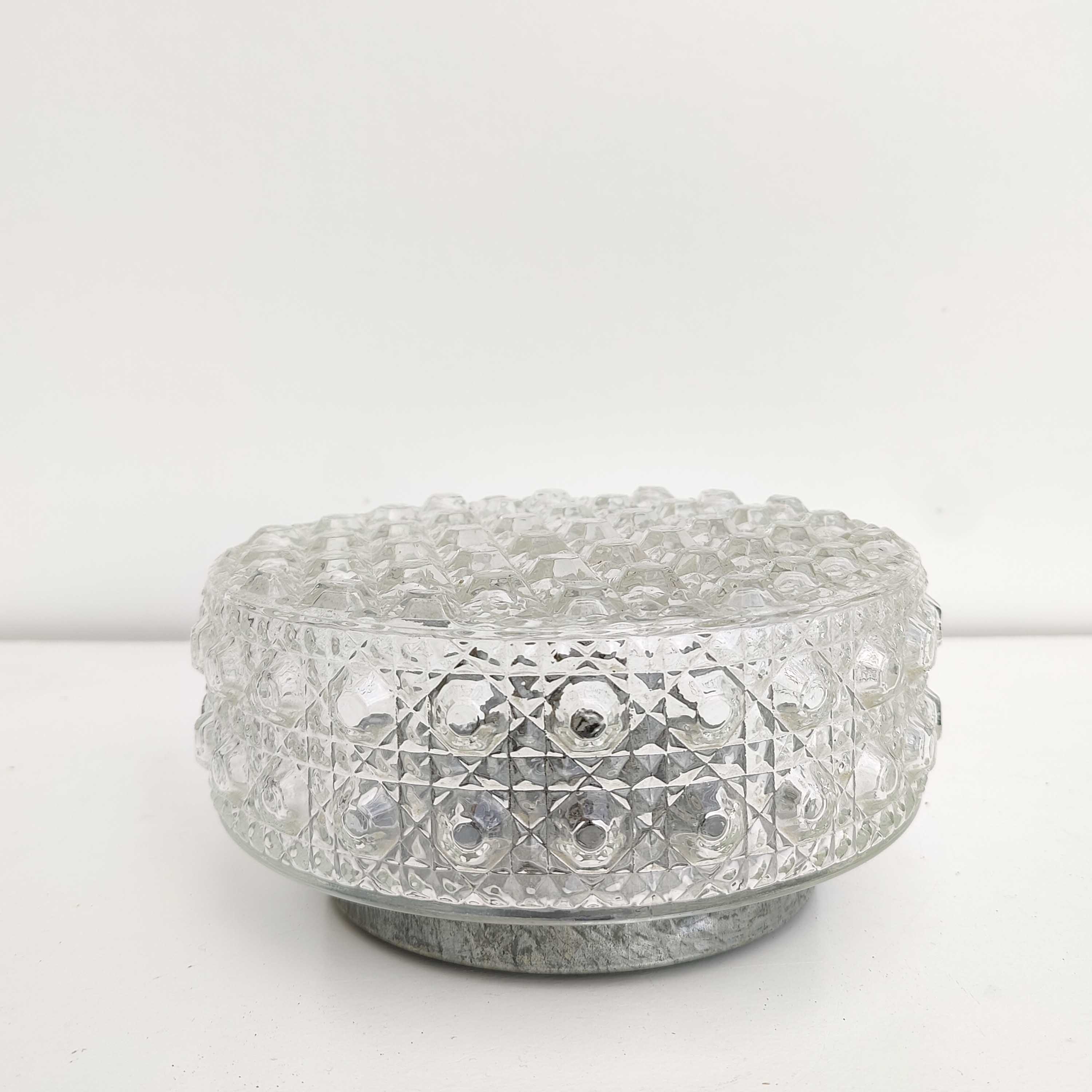 Ceiling lamp applied molded glass