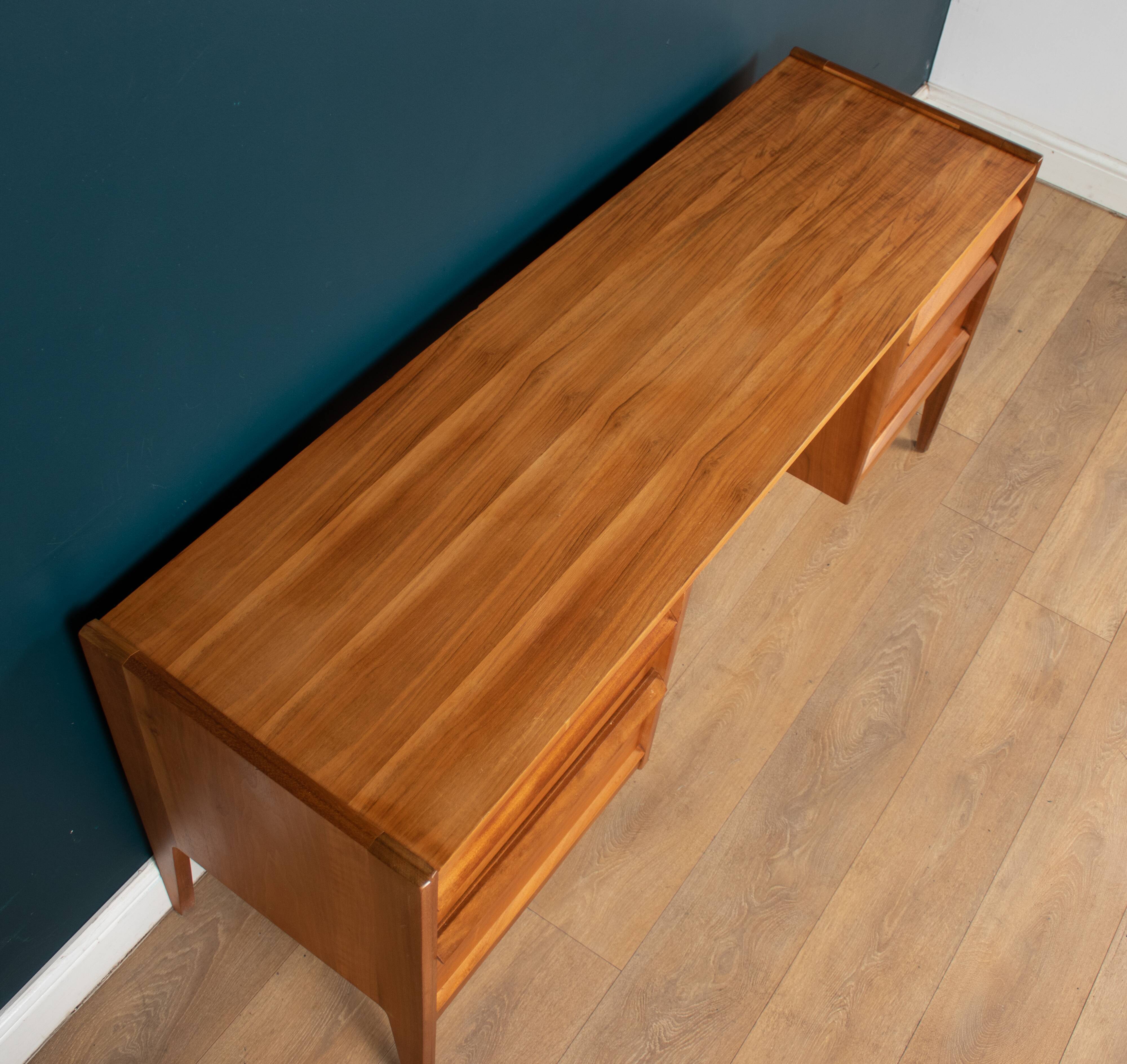 Commode de bureau rétro en noyer et palissandre par John Herbert