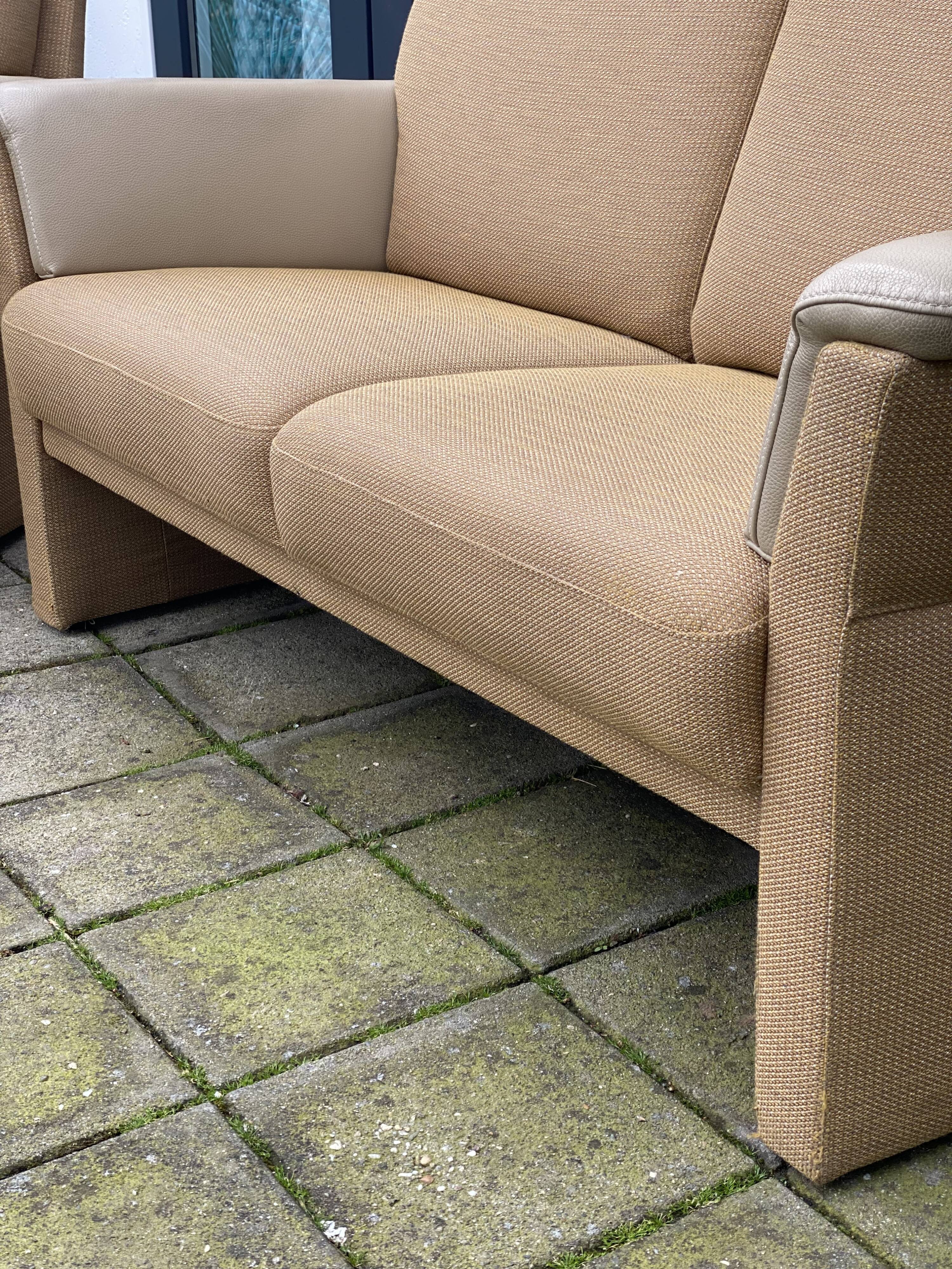 Vintage overveen 2 seater and lounge chair