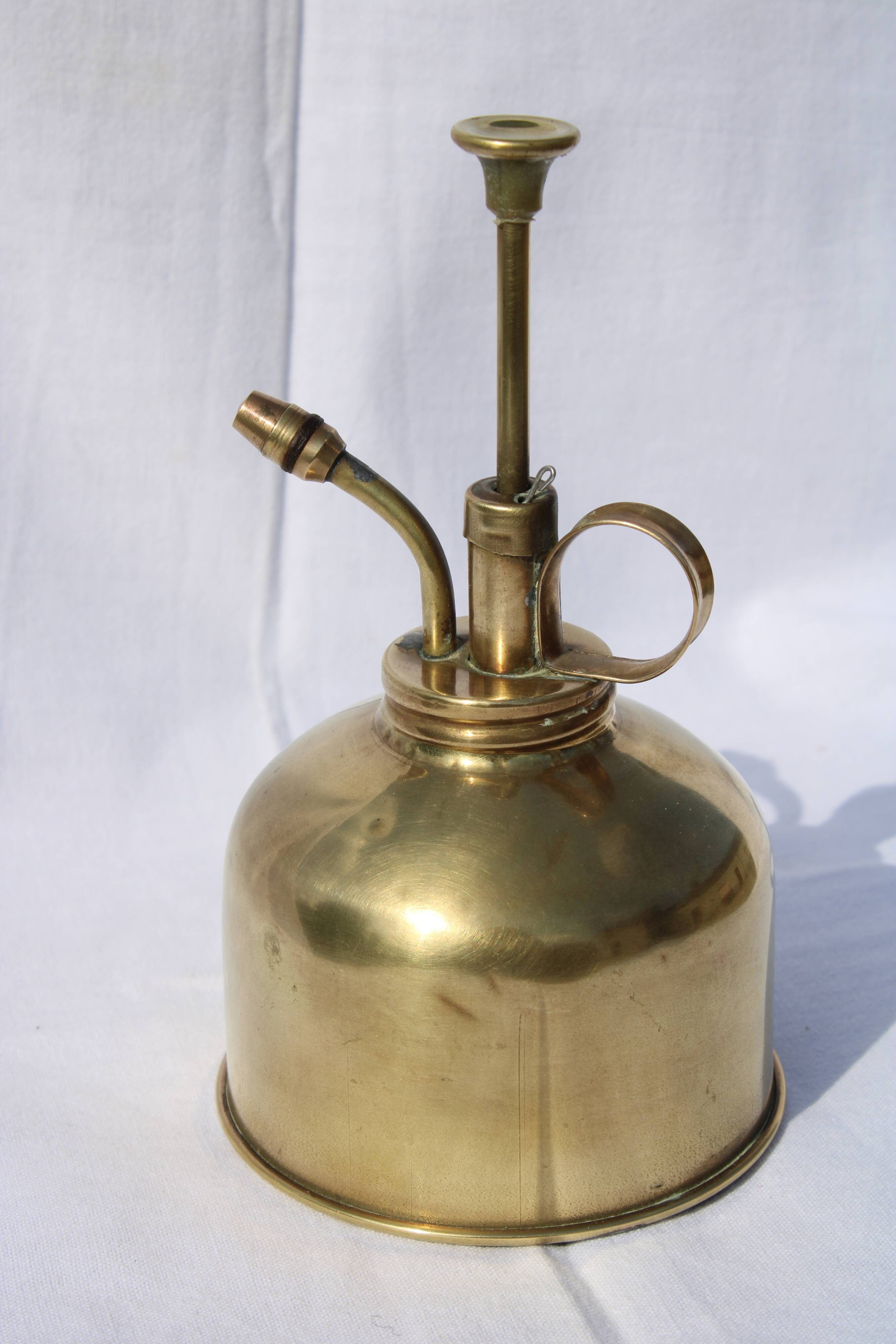 Brass spray