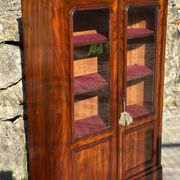 Vitrine /Bibliotheque en Acajou Époque XIX siècle.