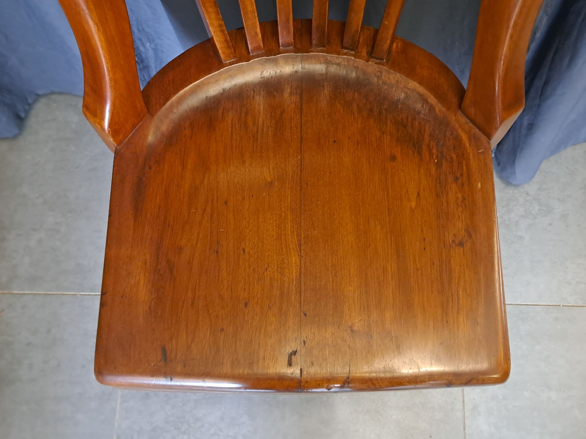 American chair in walnut and cast iron