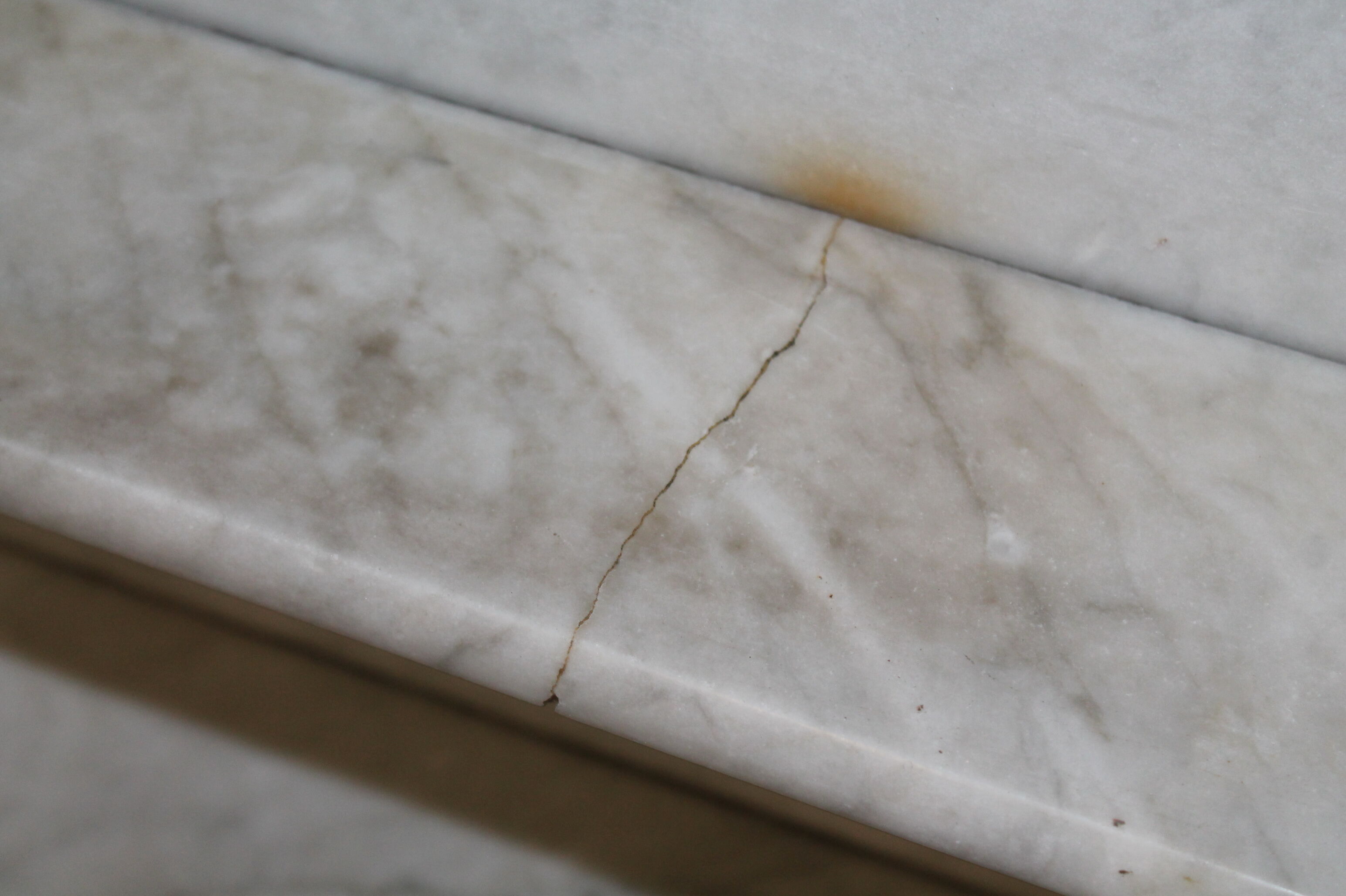 Table dessus en marbre