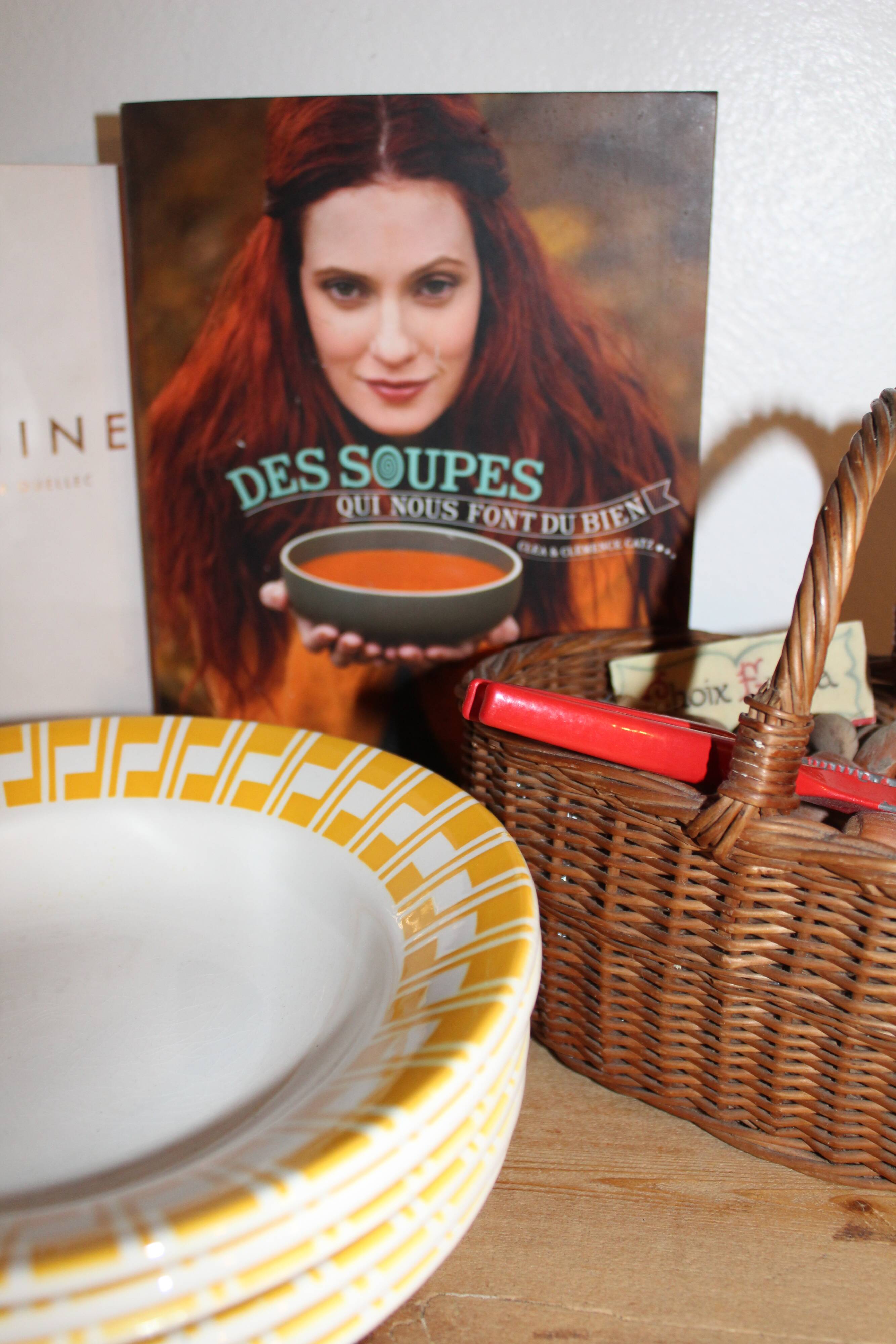 Deep plate in Sarreguemines earthenware