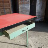 Table industrielle 1950