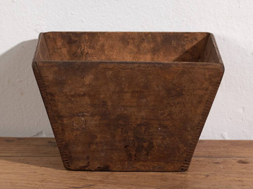 Old bowl with dark patina (c.1920) #10