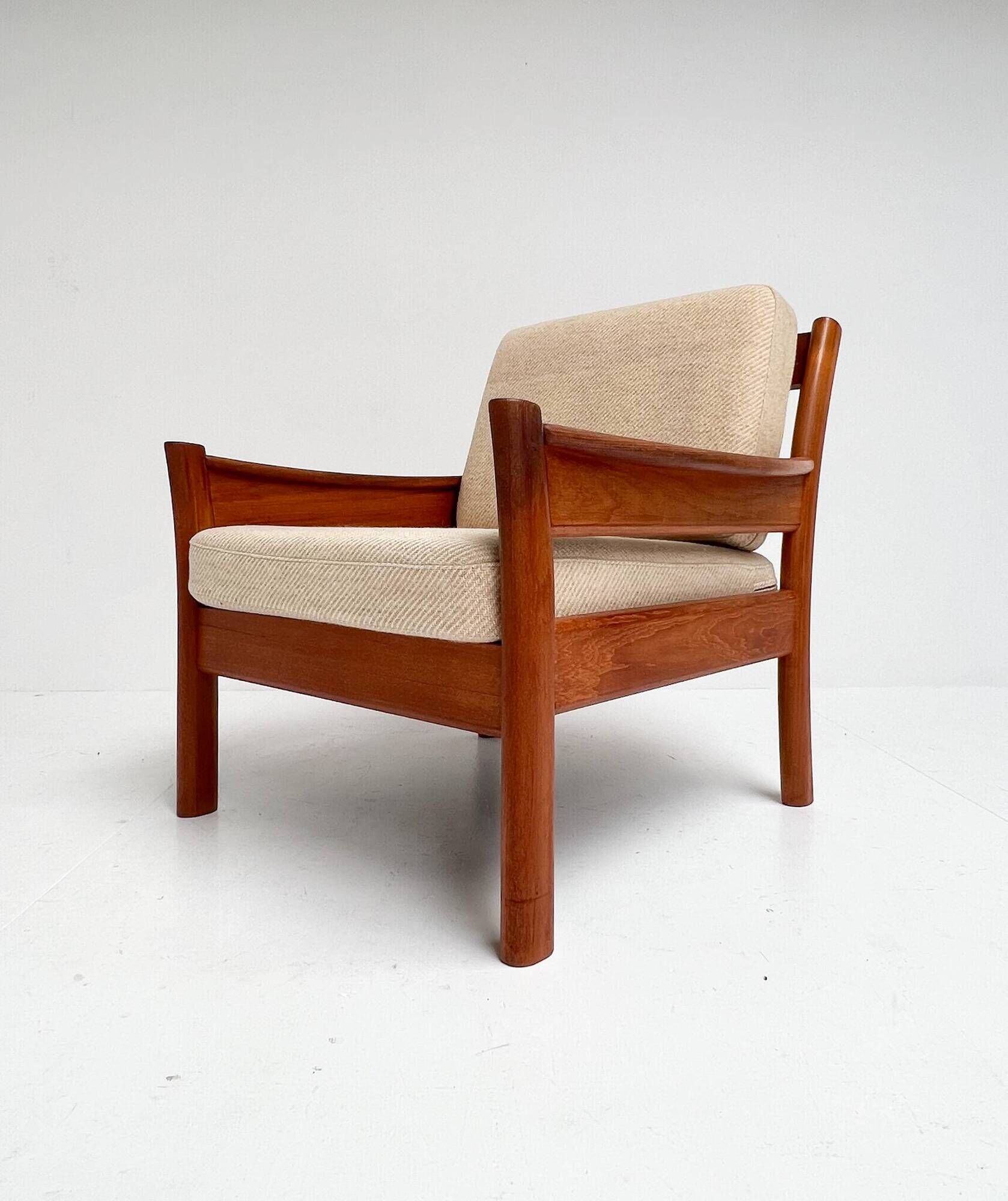 Set of men's and women's armchairs by Dyrlund (2 chairs), 1960s
