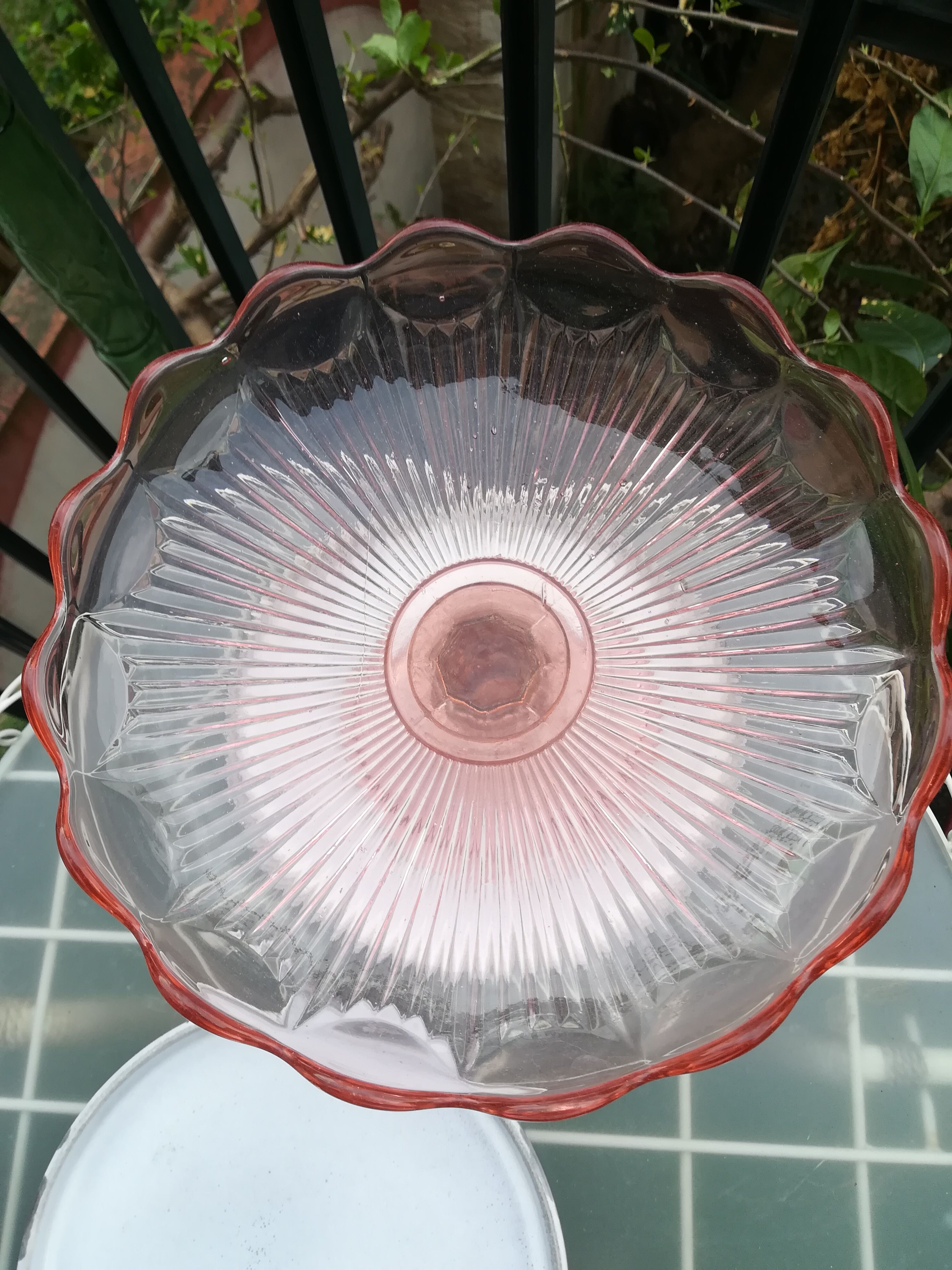Art deco presentation dish