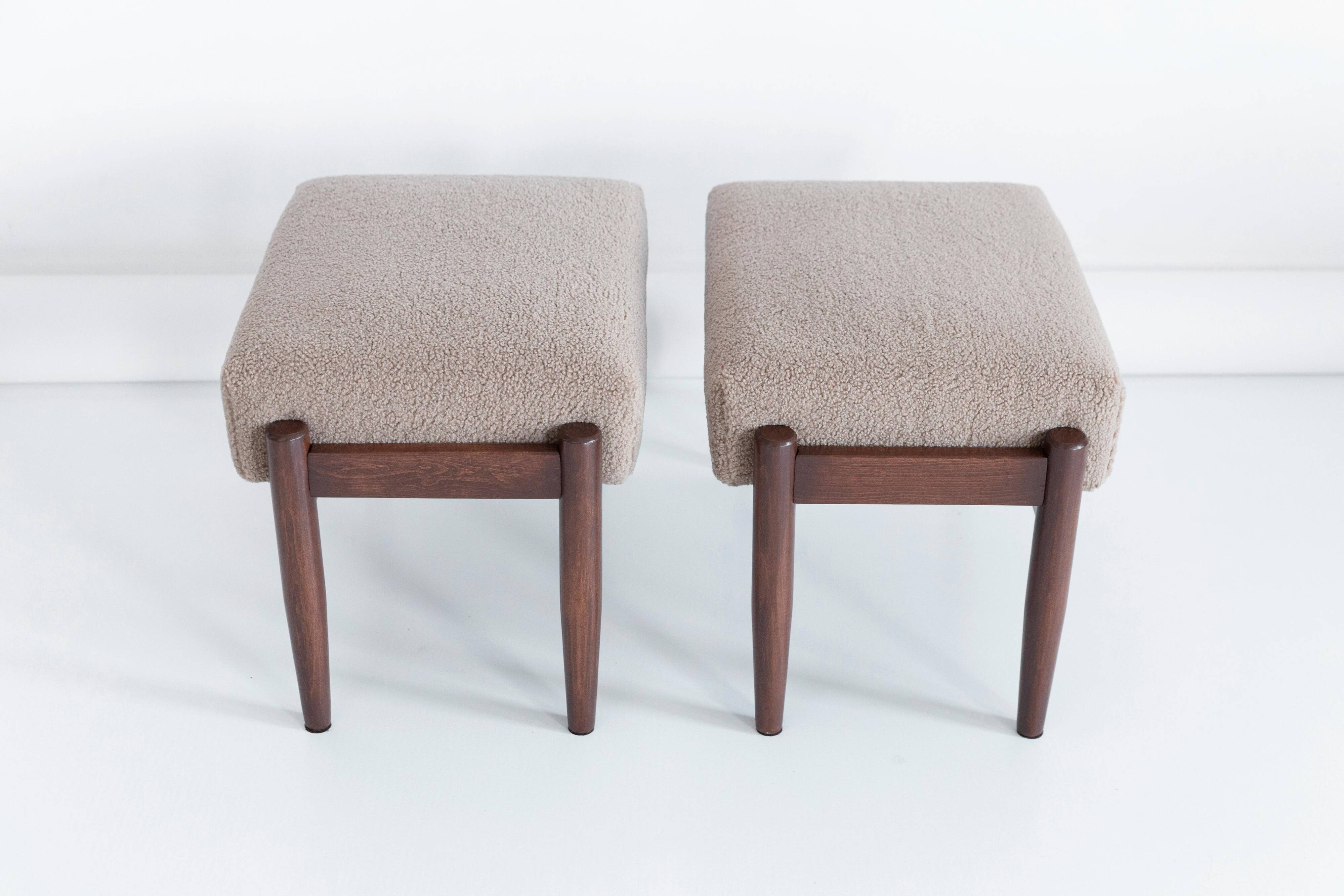 Set of two vintage camel bouclé stools, Edmund Homa, 1960s.