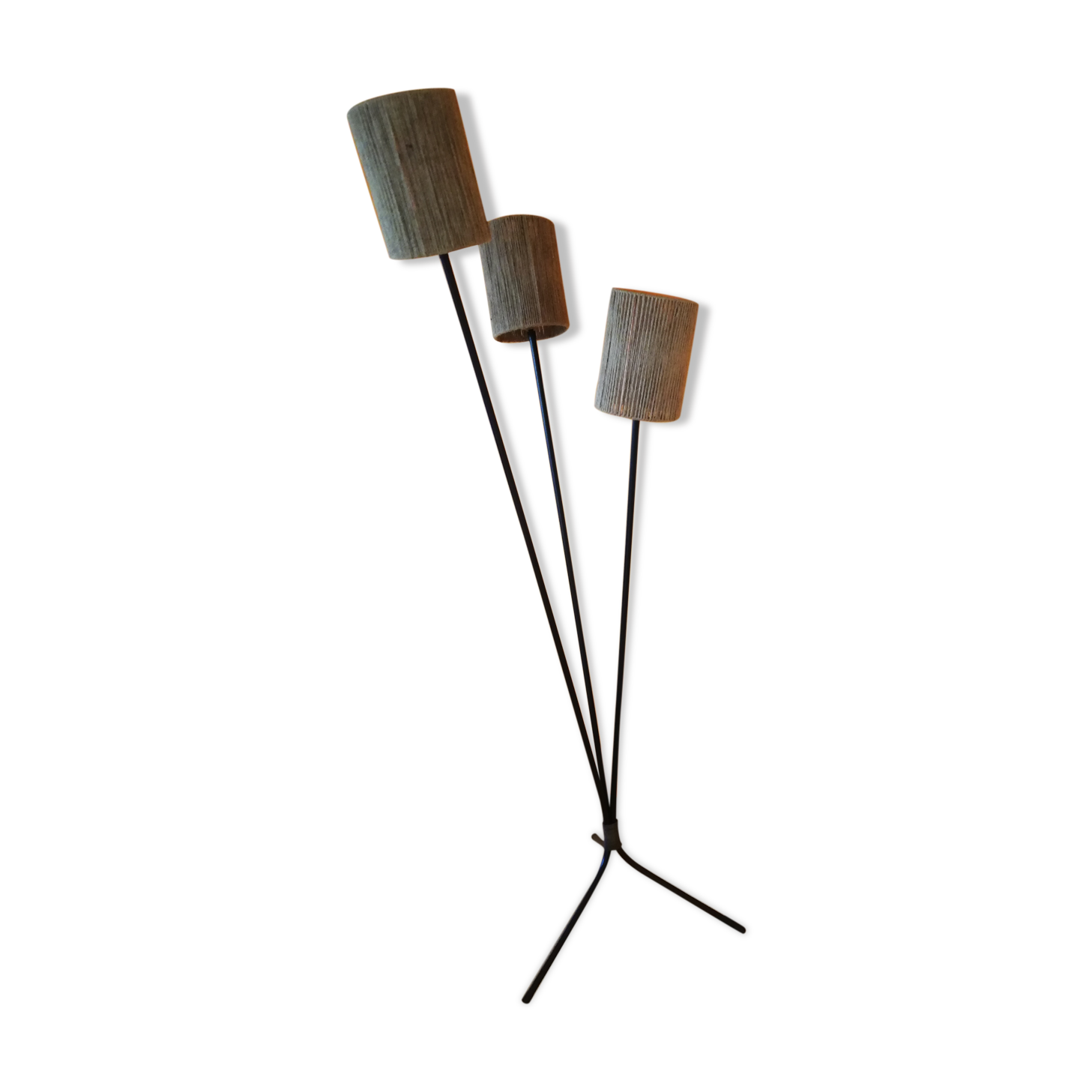 Vintage tripode lamppost