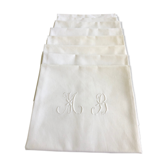 8 napkins, monogram