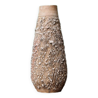 Vase brutaliste en terre cuite