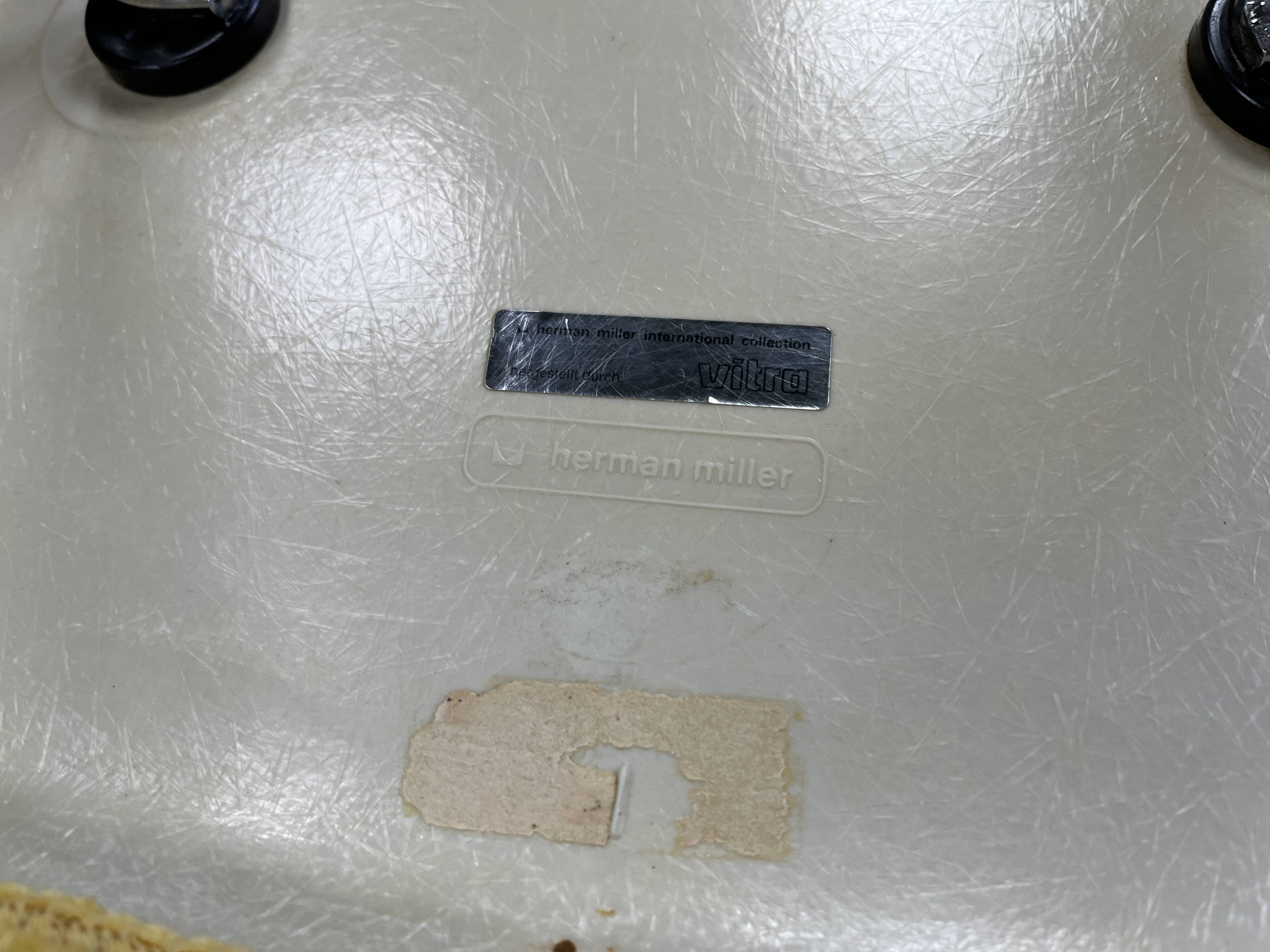 Eames fiberglass dining chairs for herman Miller, 1970s