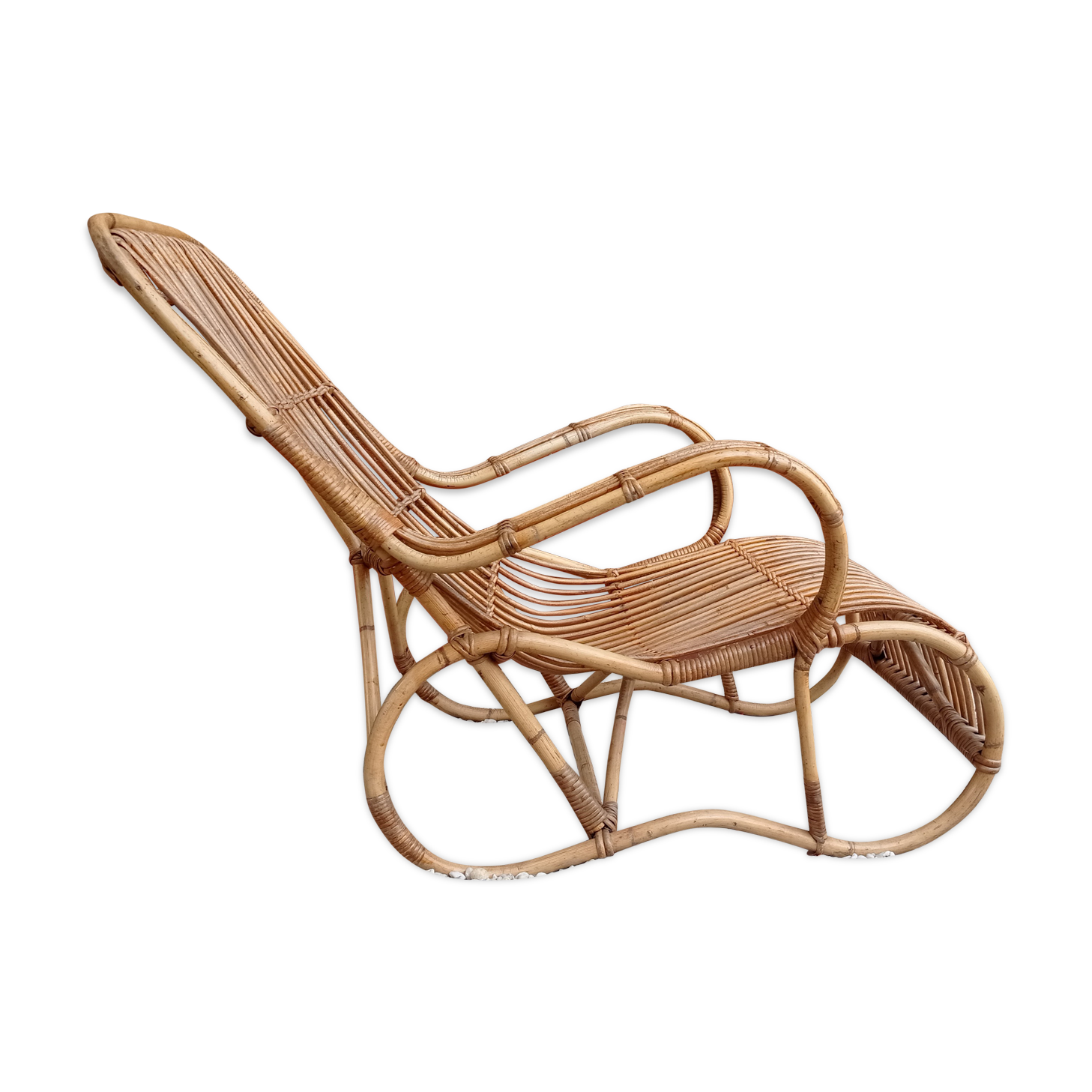 Rattan lounge chair