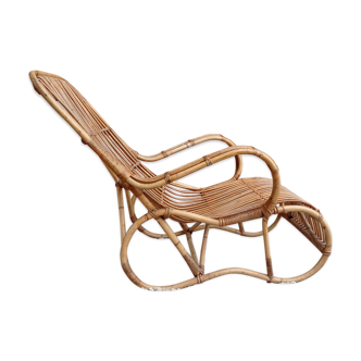 Rattan lounge chair