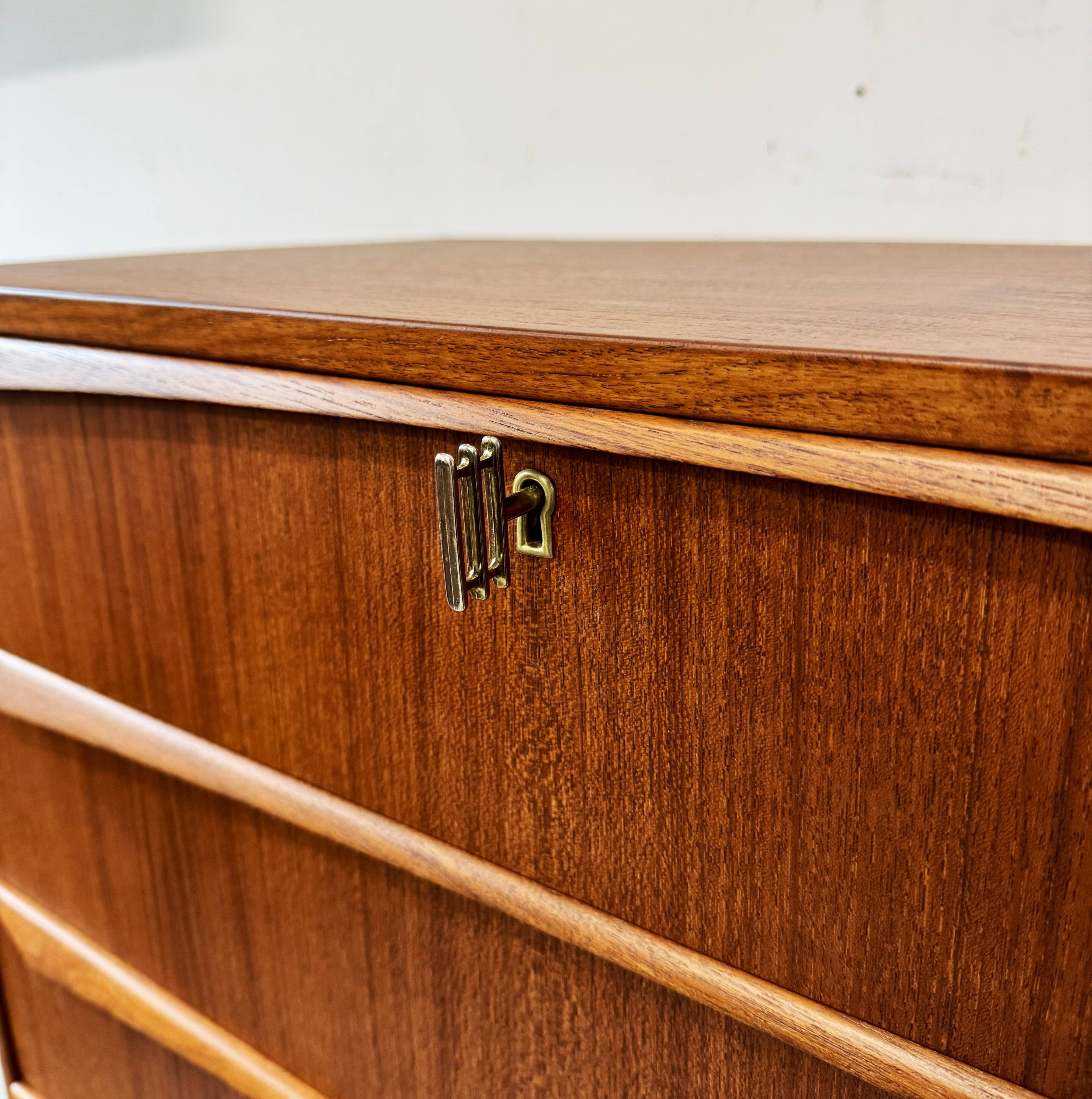Teak Drawer Cabinet, Denmark 1960s/1970s, VNTG, Mid-C Modern