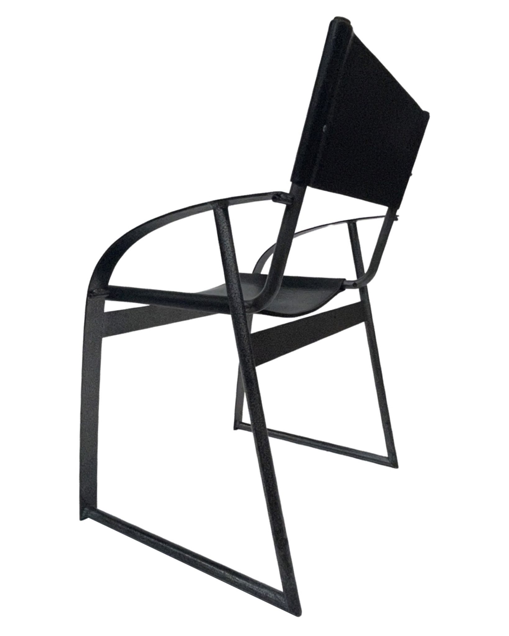 Chaise vintage en cuir et acier noir des années 1970