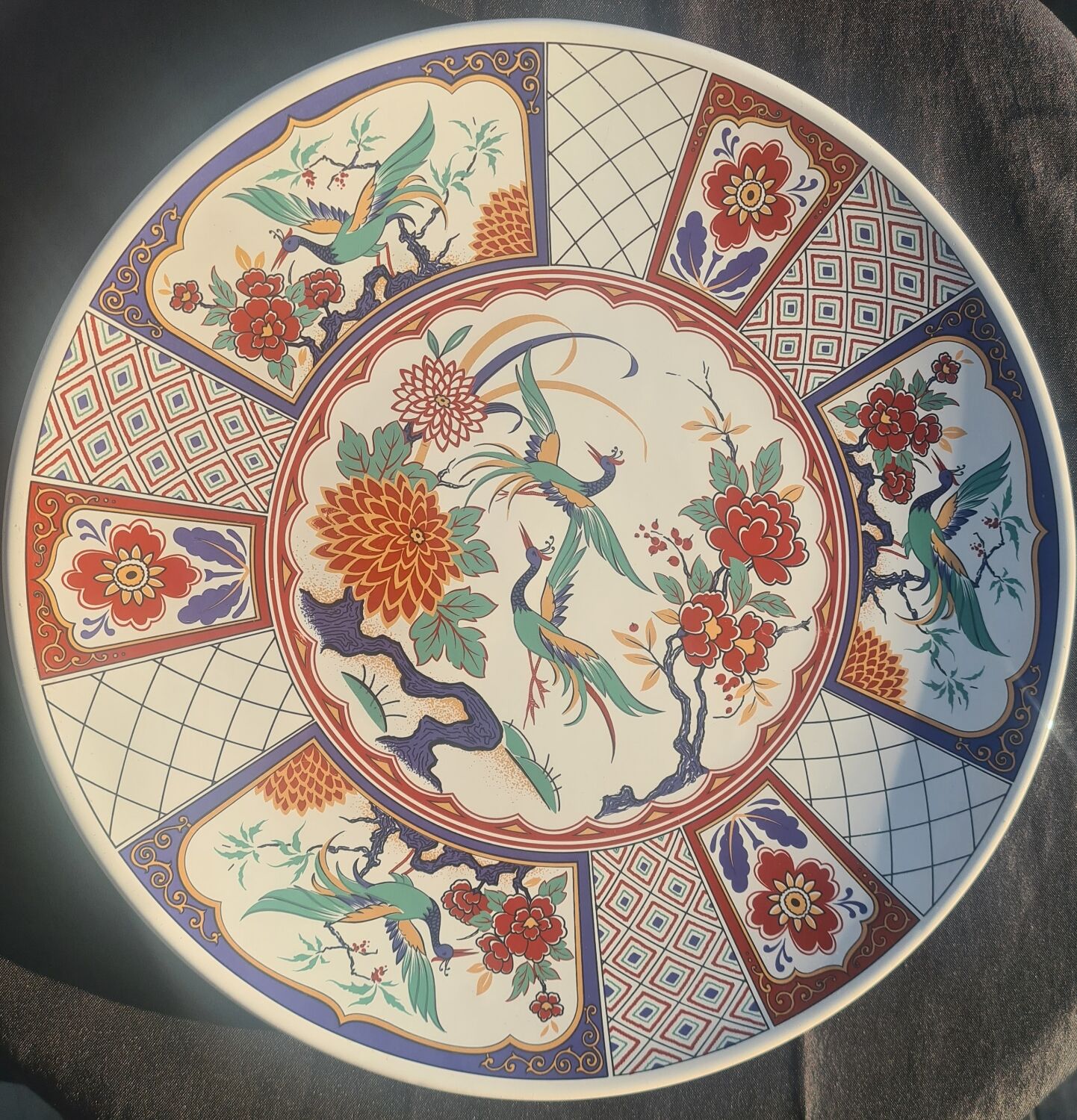 Round porcelain dish from D´Imari Japan