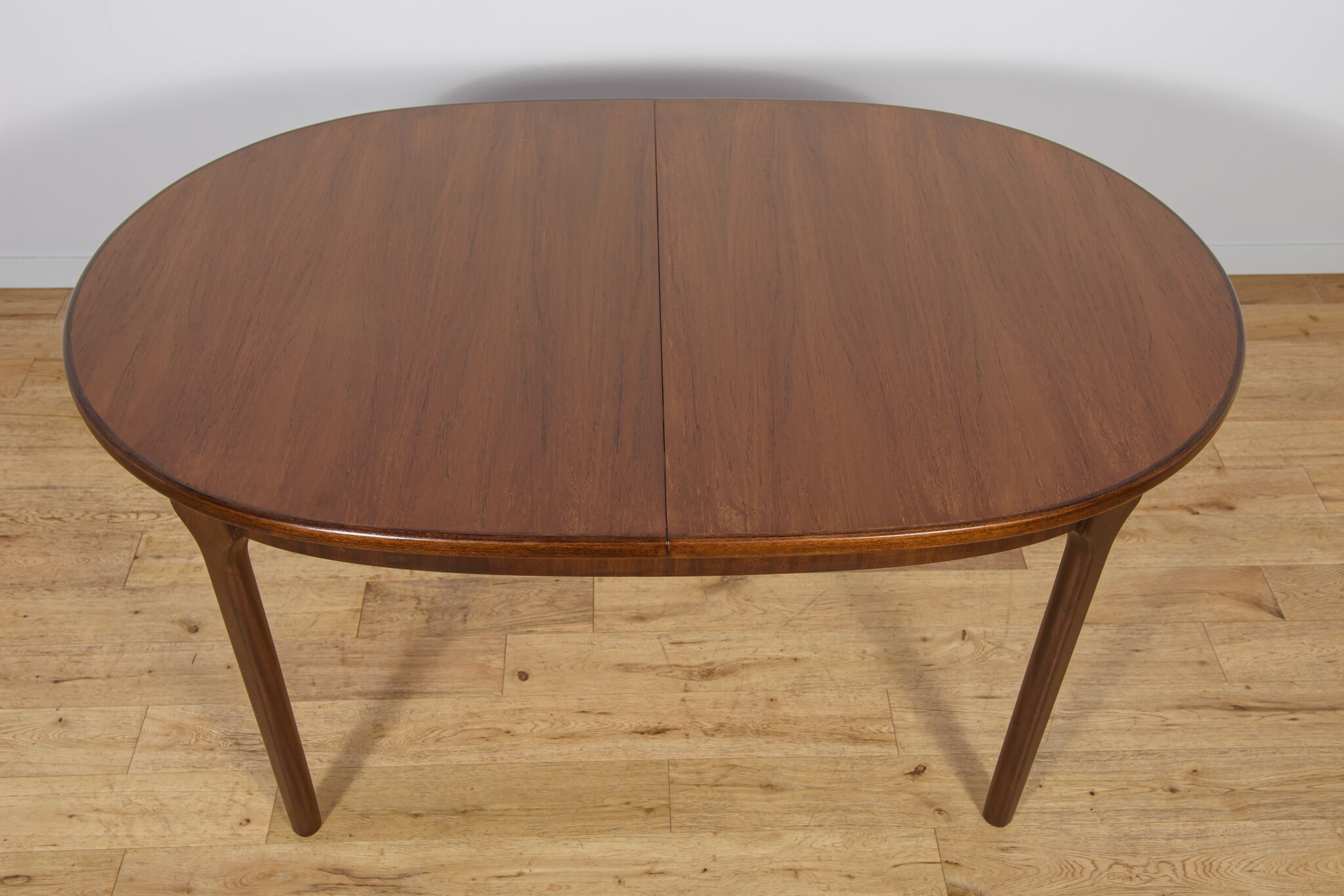 Mid-century teak oval extendable dining table from McIntosh, United Kingdom, 1960s