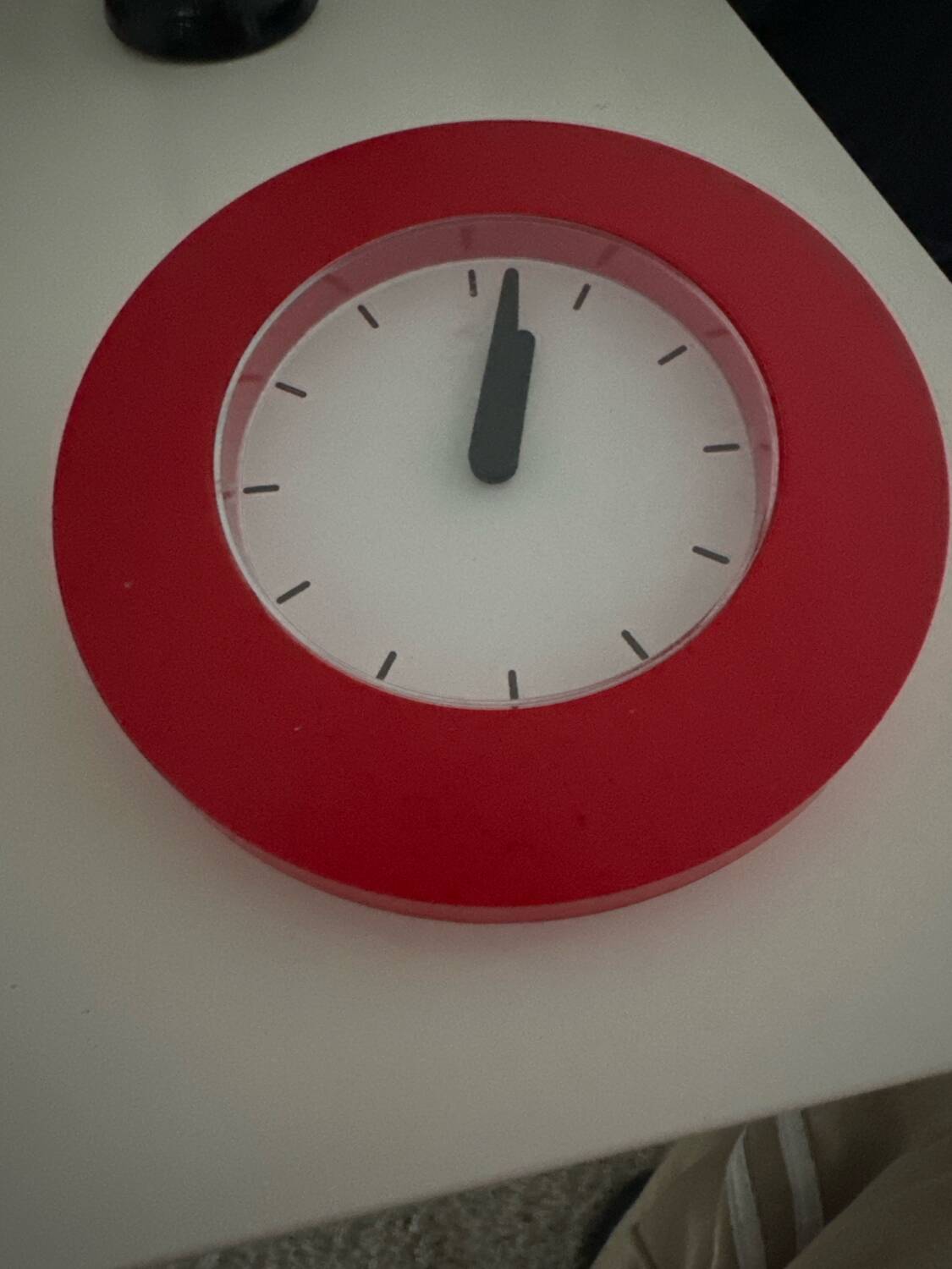 Horloge murale vintage  Kvarta - Conçue par Henrik Preutz , 1999.