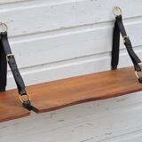 Étagère en orme et cuir, distribuée par la Galerie Maison et Jardin années 60