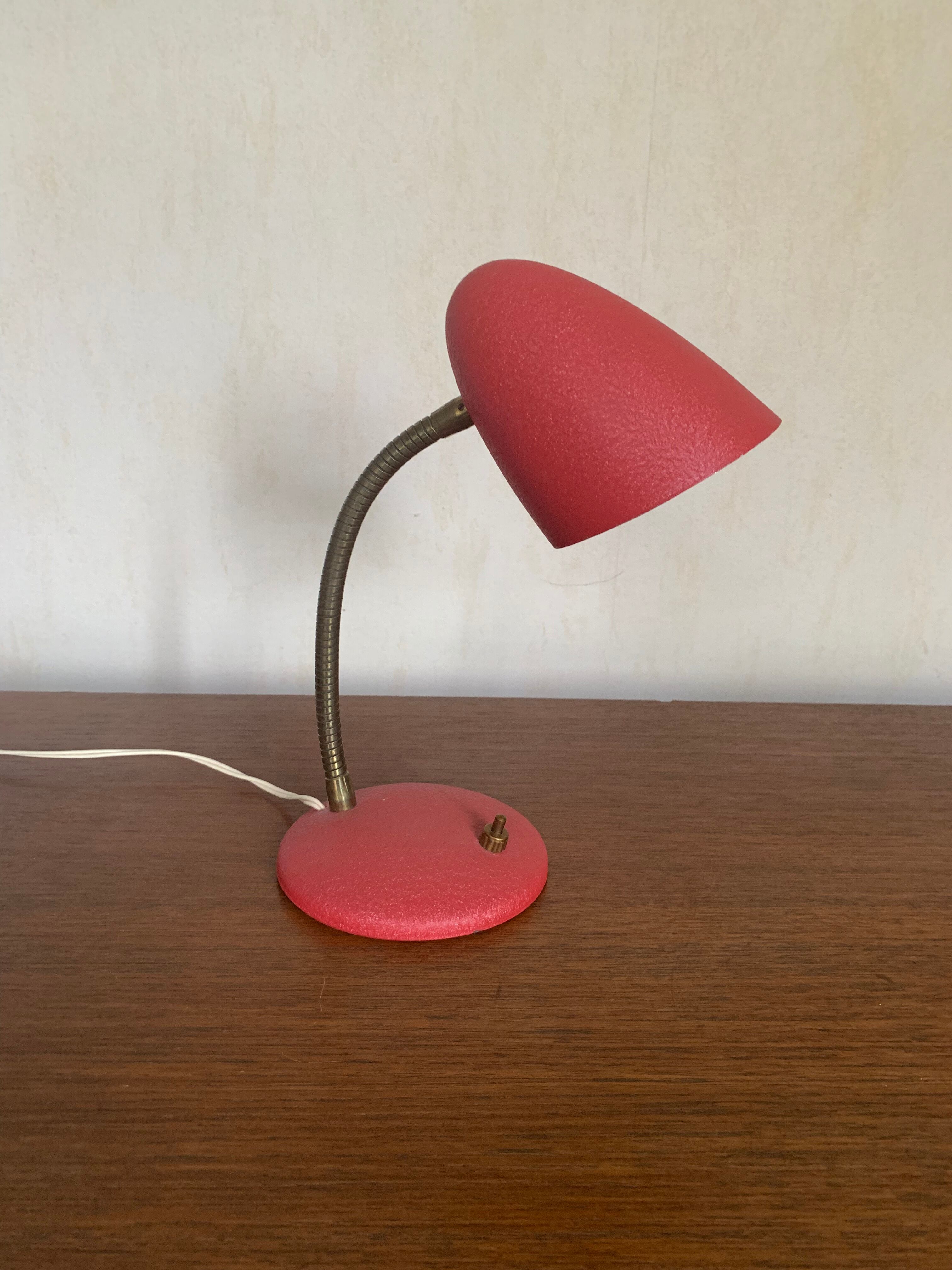Desk lamp