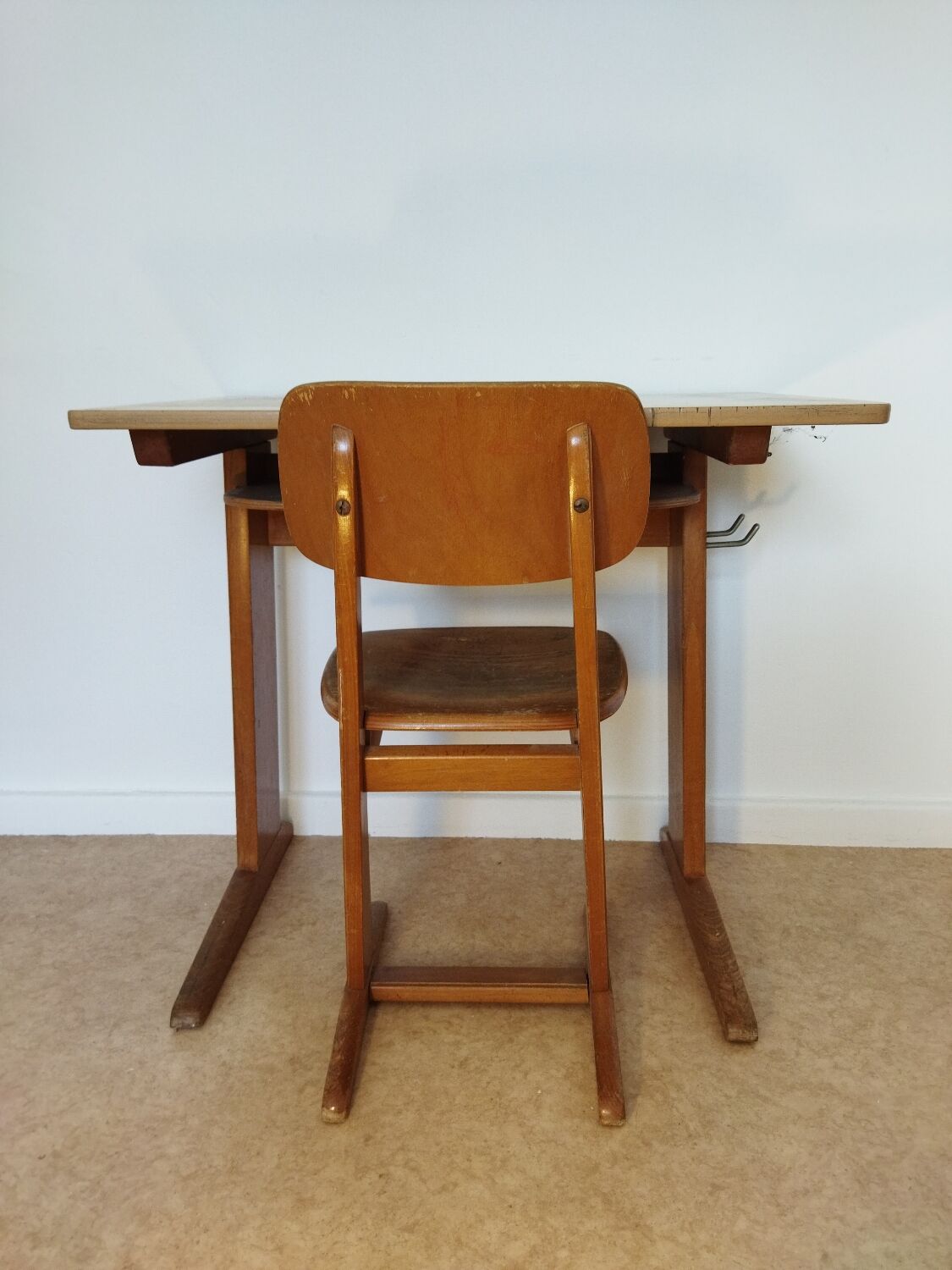 Casala children's desk