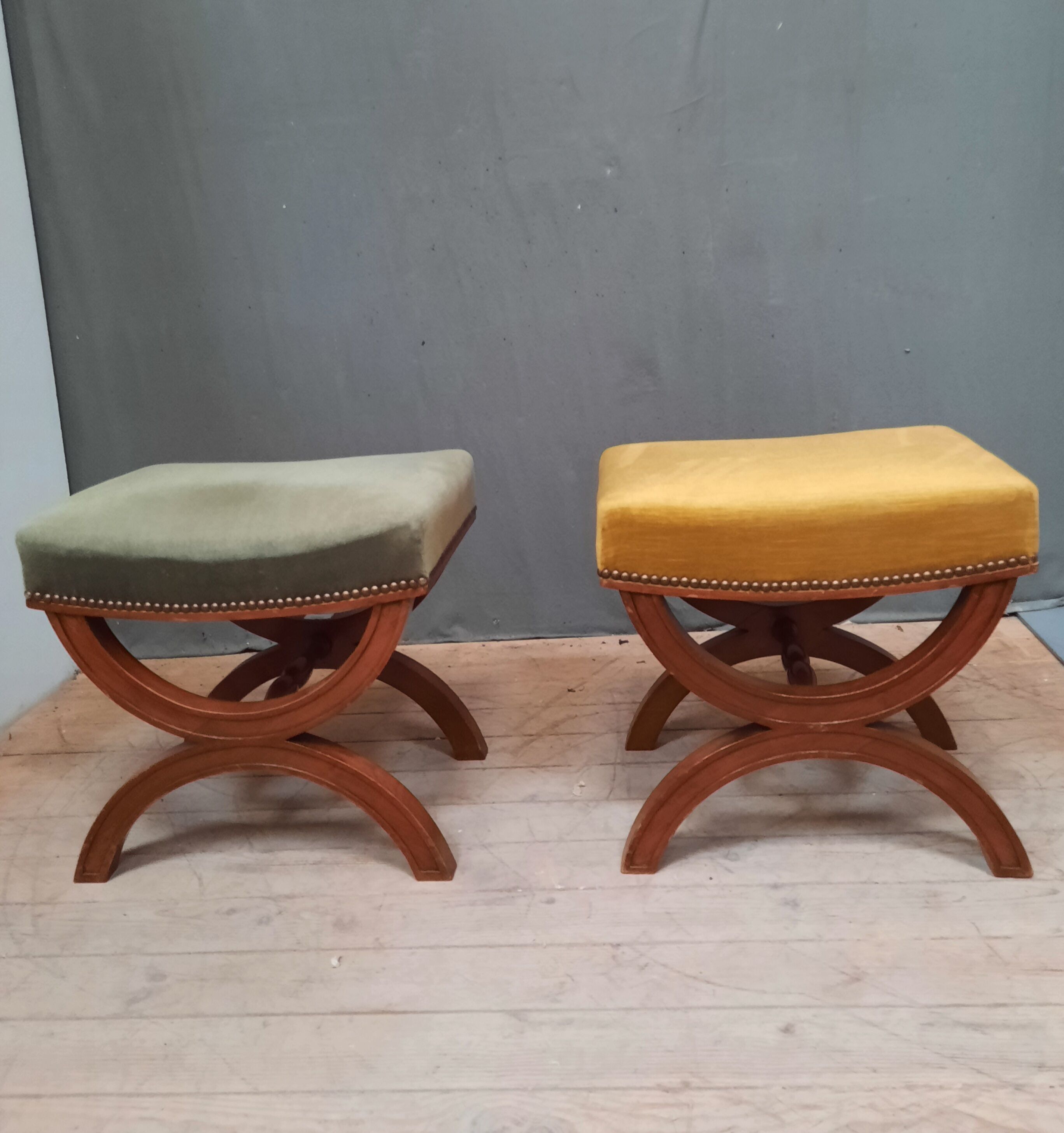 Pair of X-shaped stool