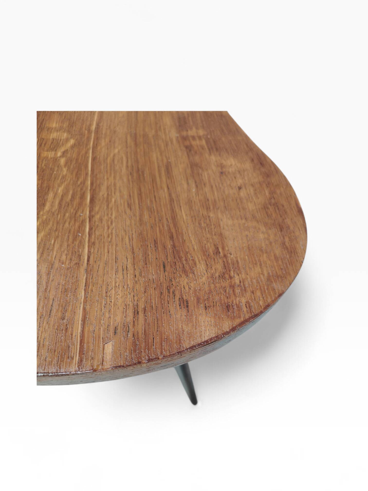Tripod coffee table in bean shape - 1950s