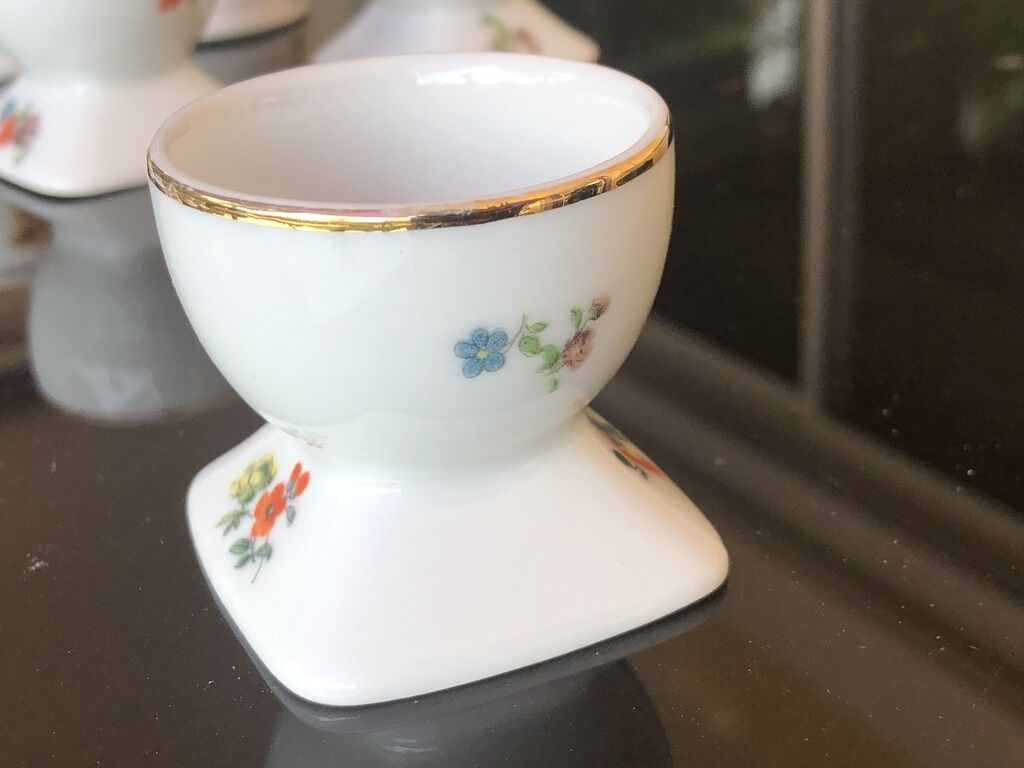 2 vintage porcelain shells