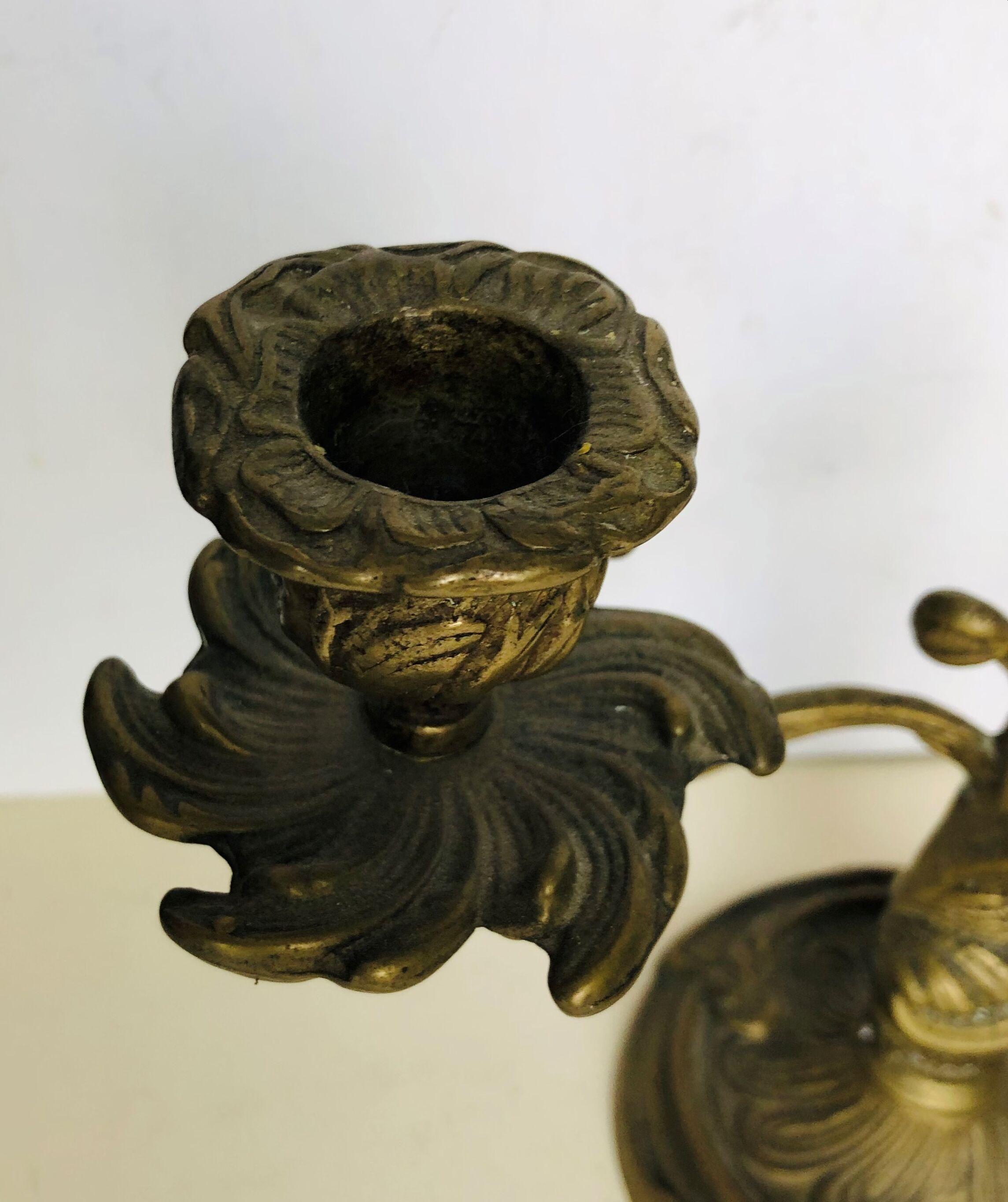 Ancient two-pointed chandelier