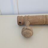 Wall-mounted coat rack with 3 hooks