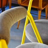 2 Chaises en métal jaune des années 70