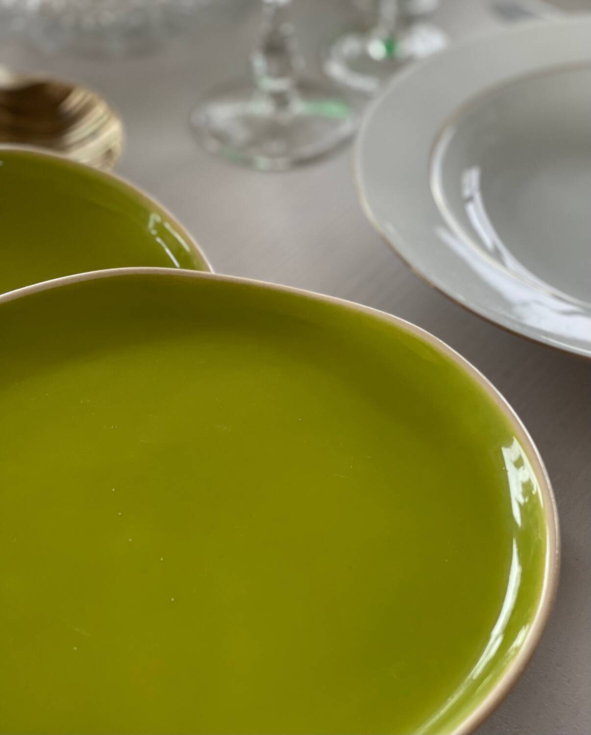 6 glazed ceramic dessert plates