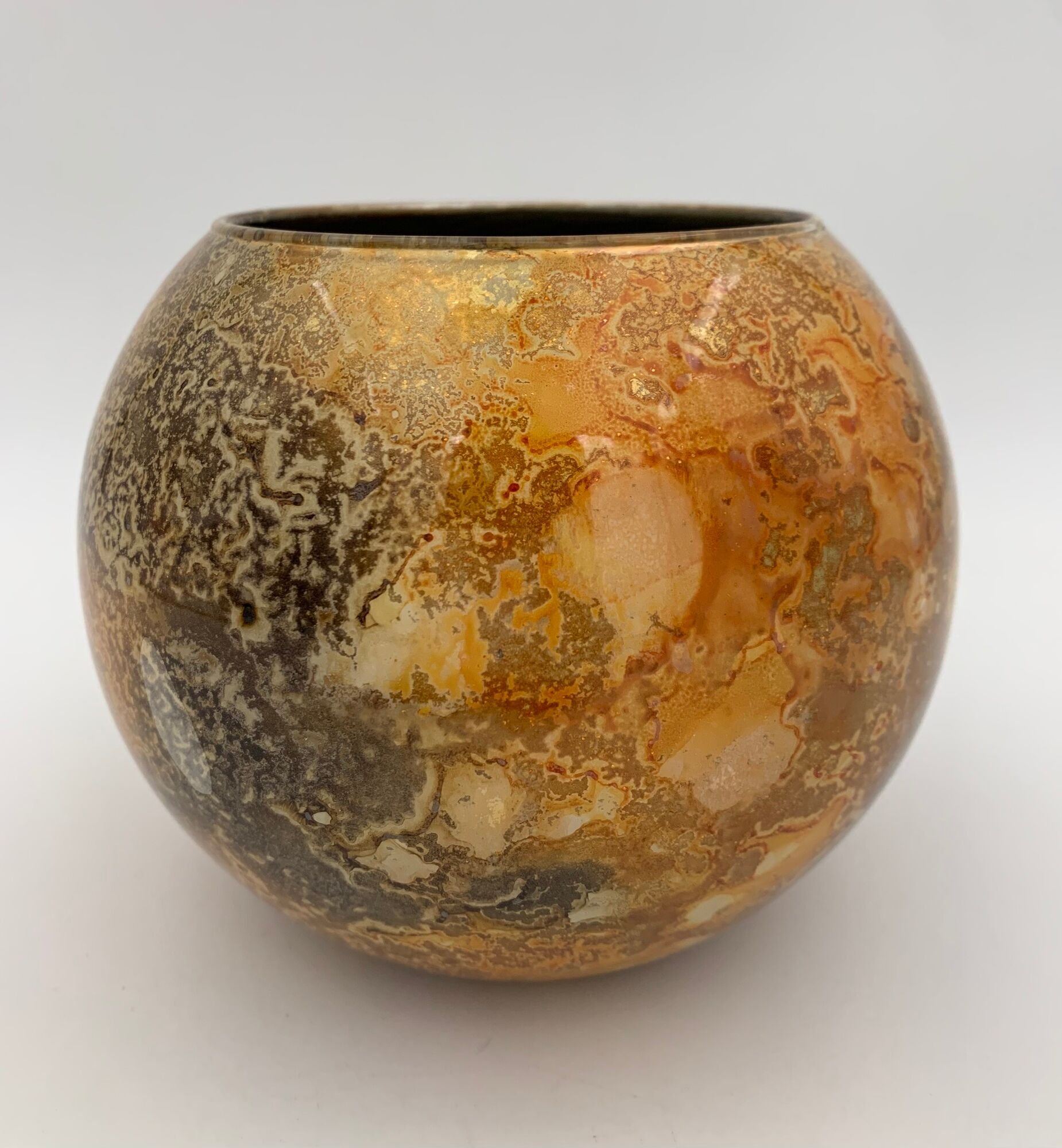 Line lacquer vase, france, lacquered glass,