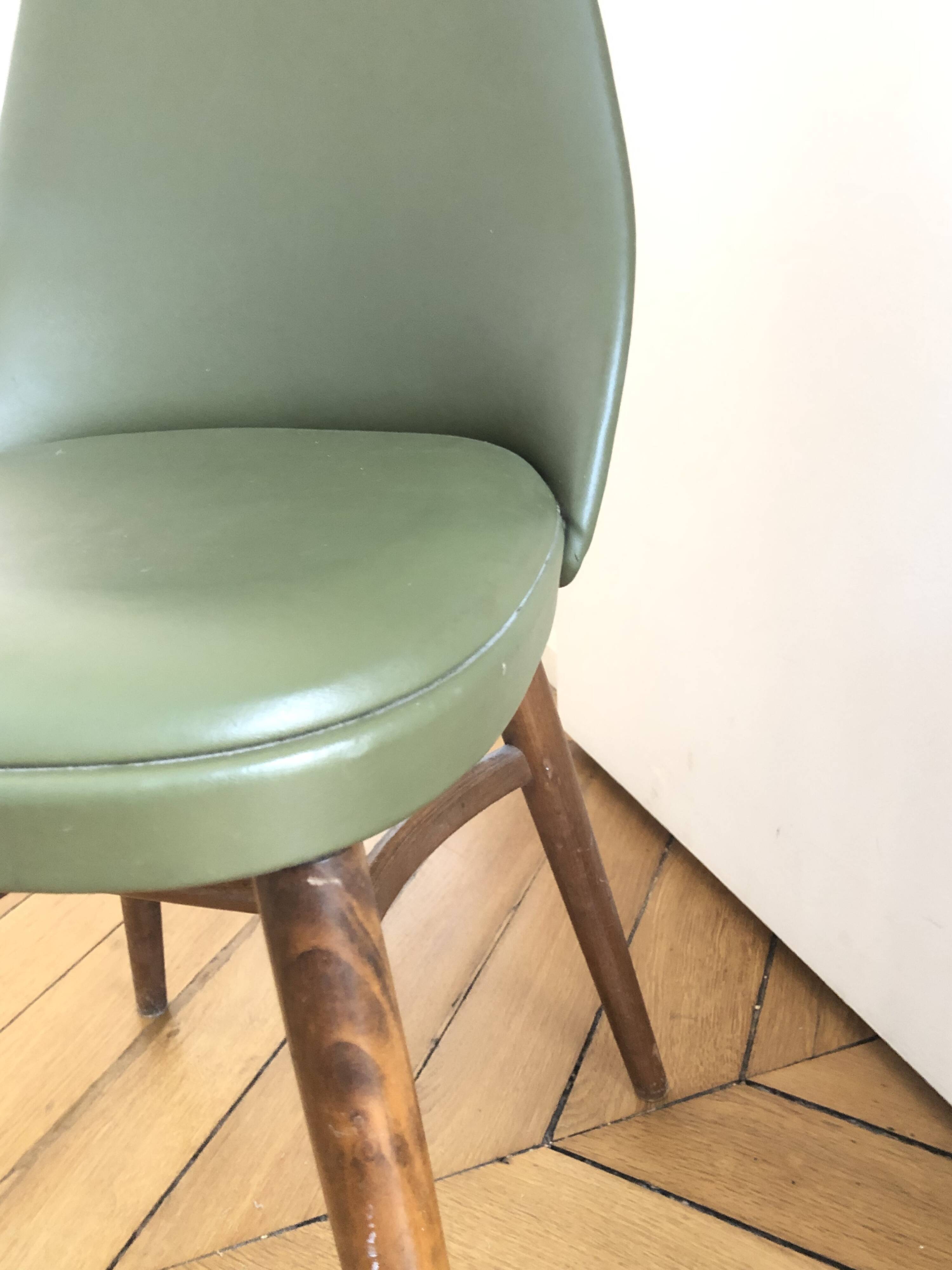 Leather chair color olive, year 50