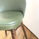 Chaise cuir couleur olive, année 50