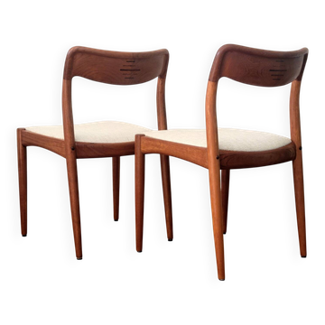 Set of 2 Johannes Andersen dining chairs for Uldum Møbelfabrik