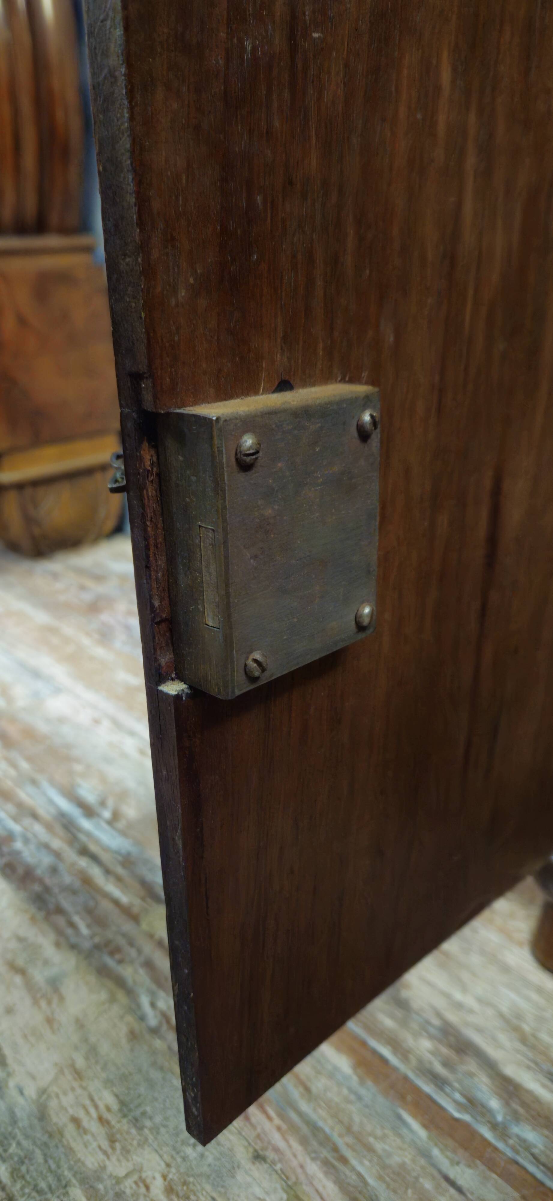 Antique carved solid wood buffet – Cherub decoration – 19th century