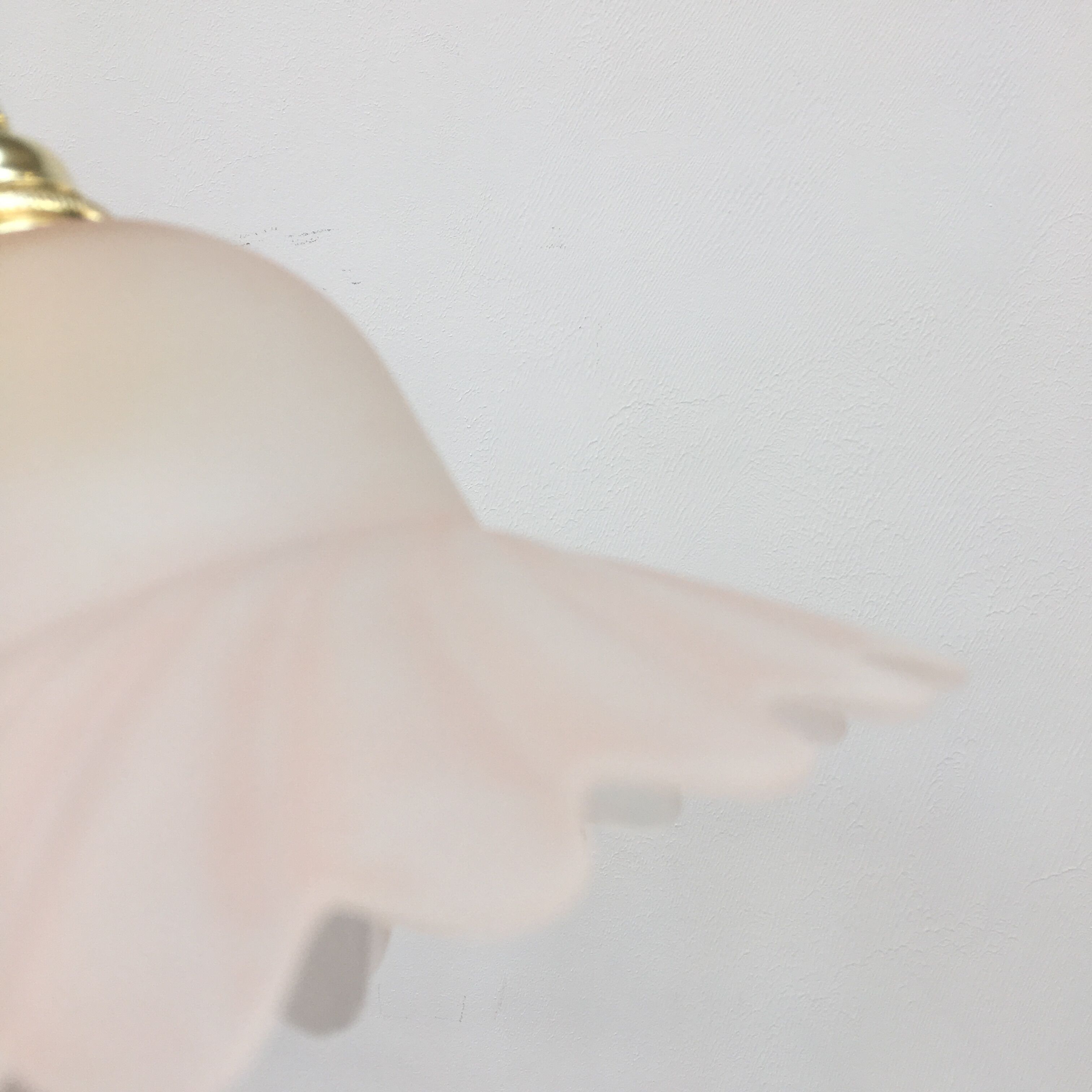 Flower walk lamp in frosted glass