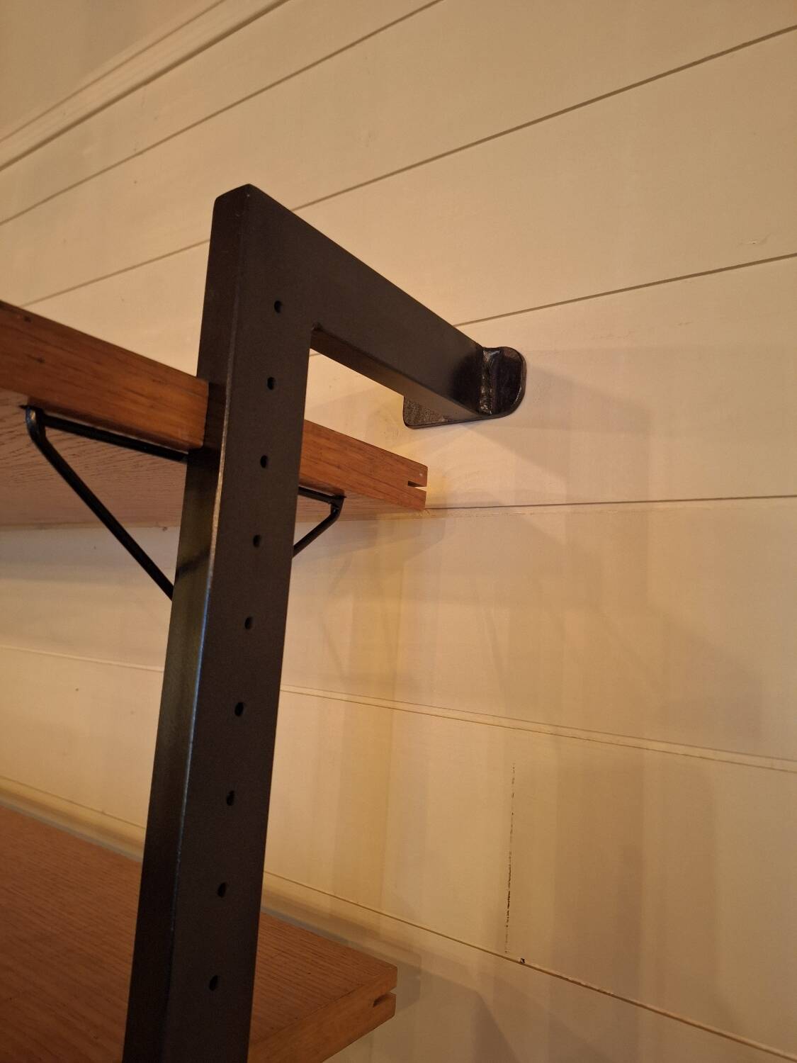 Pira Sweden wall shelves