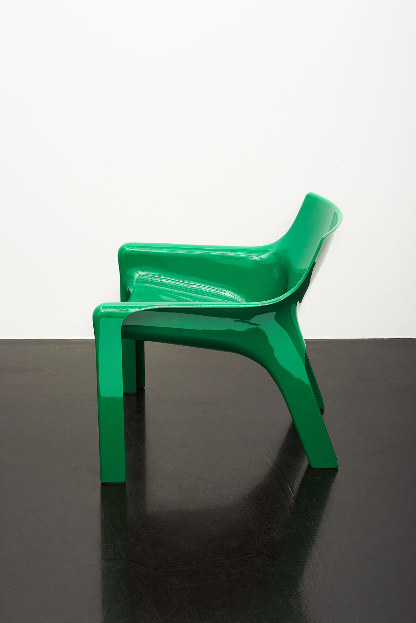 Vicario armchair designed by Vico Magistretti for Artemide, 1972