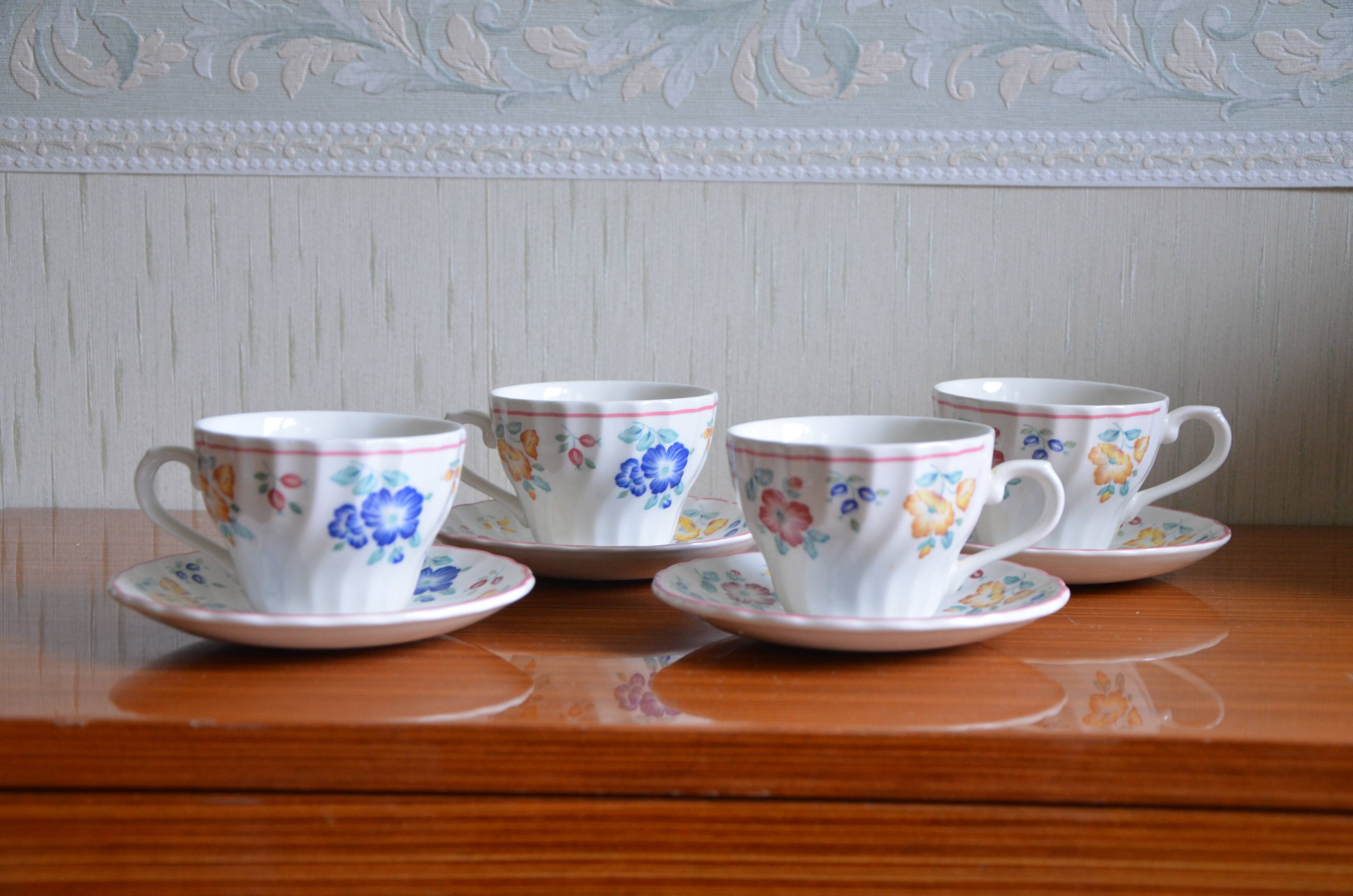4 cup and Churchill cups lot