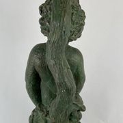 Lampe de table de Robert Mermet représentant un garçon/putto debout