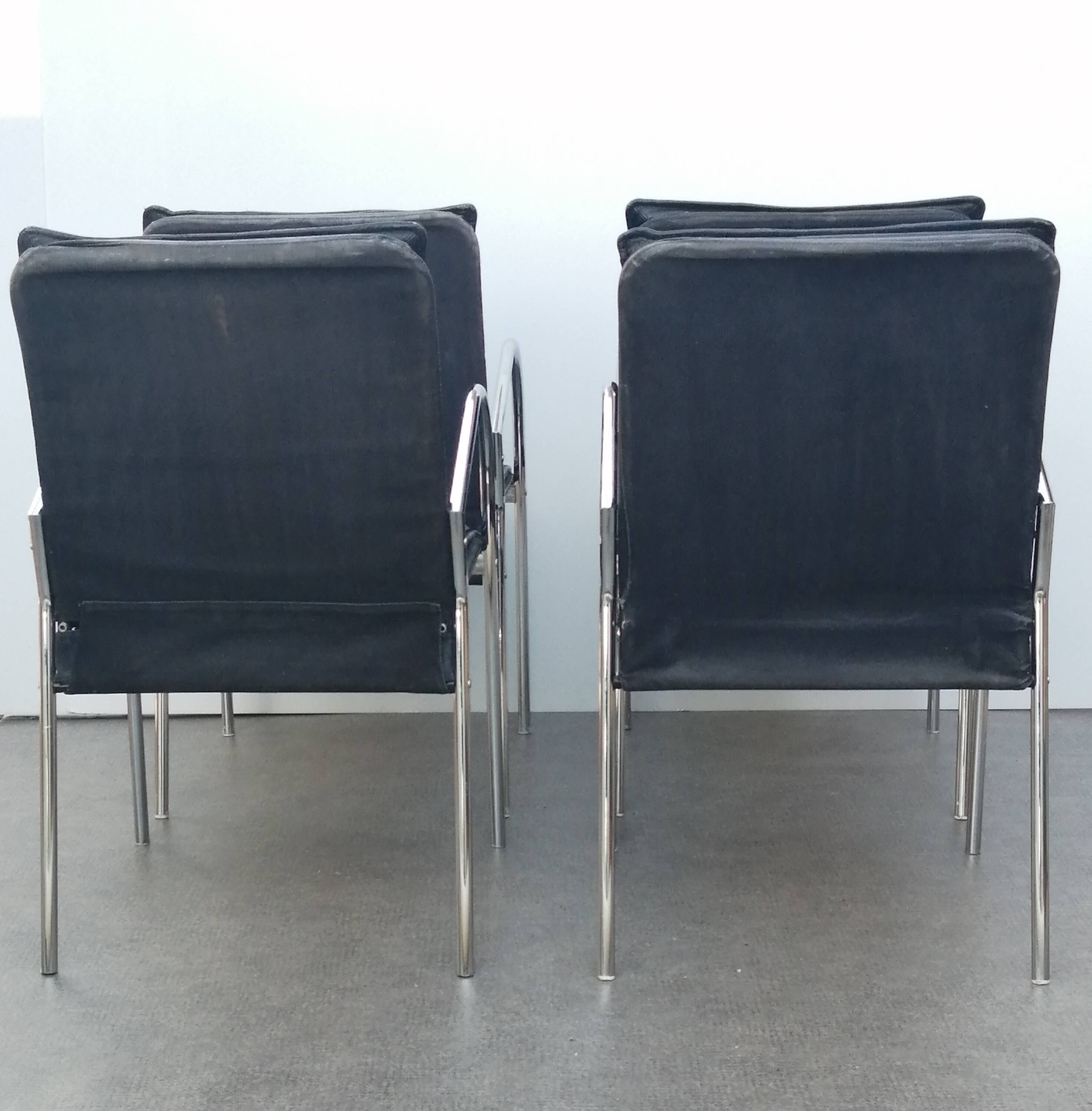 Set of 4 armchairs with chrome base and leather vintage design 1980