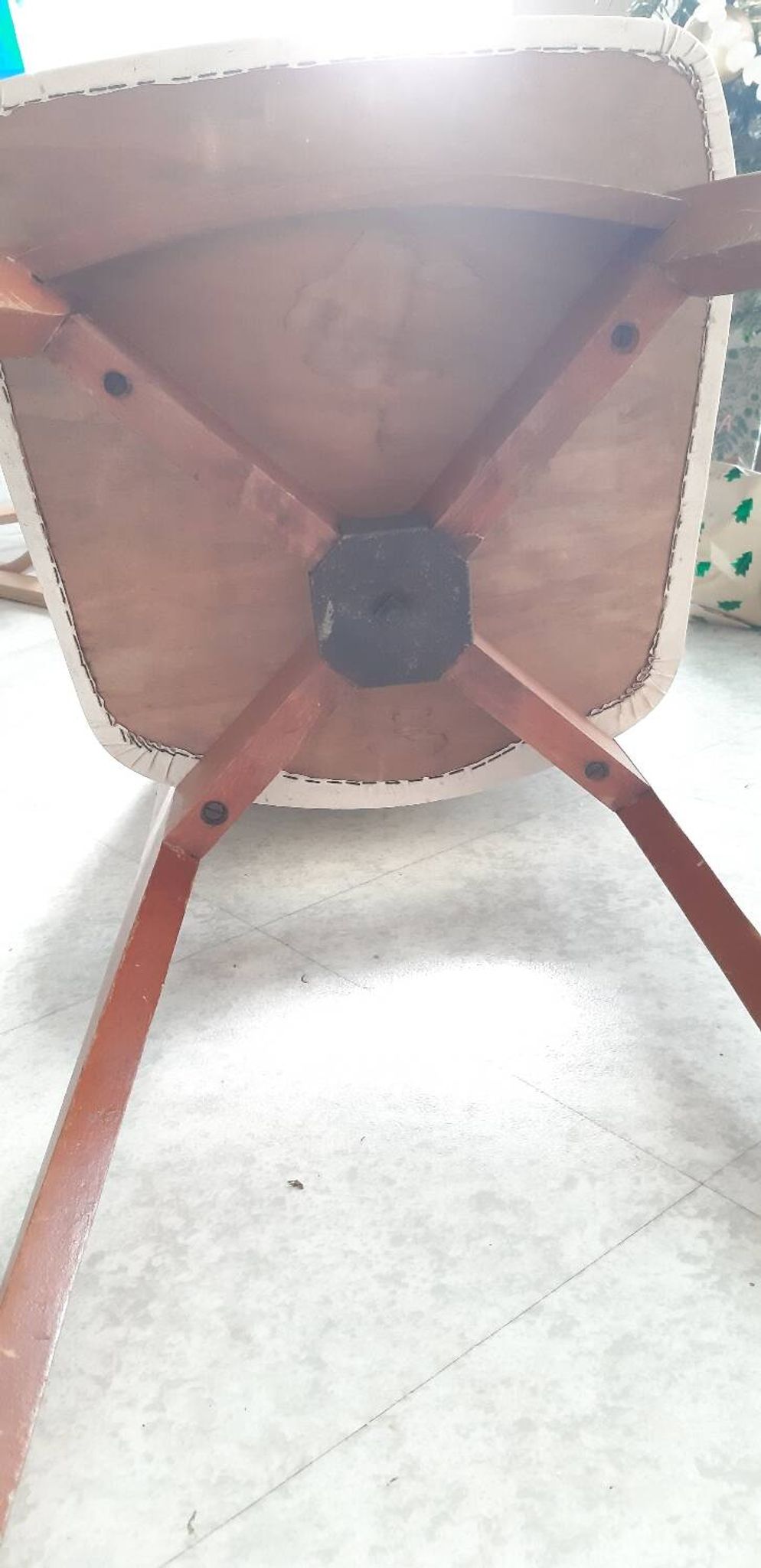 Vintage 1950s 60s dining room chair with tapered legs