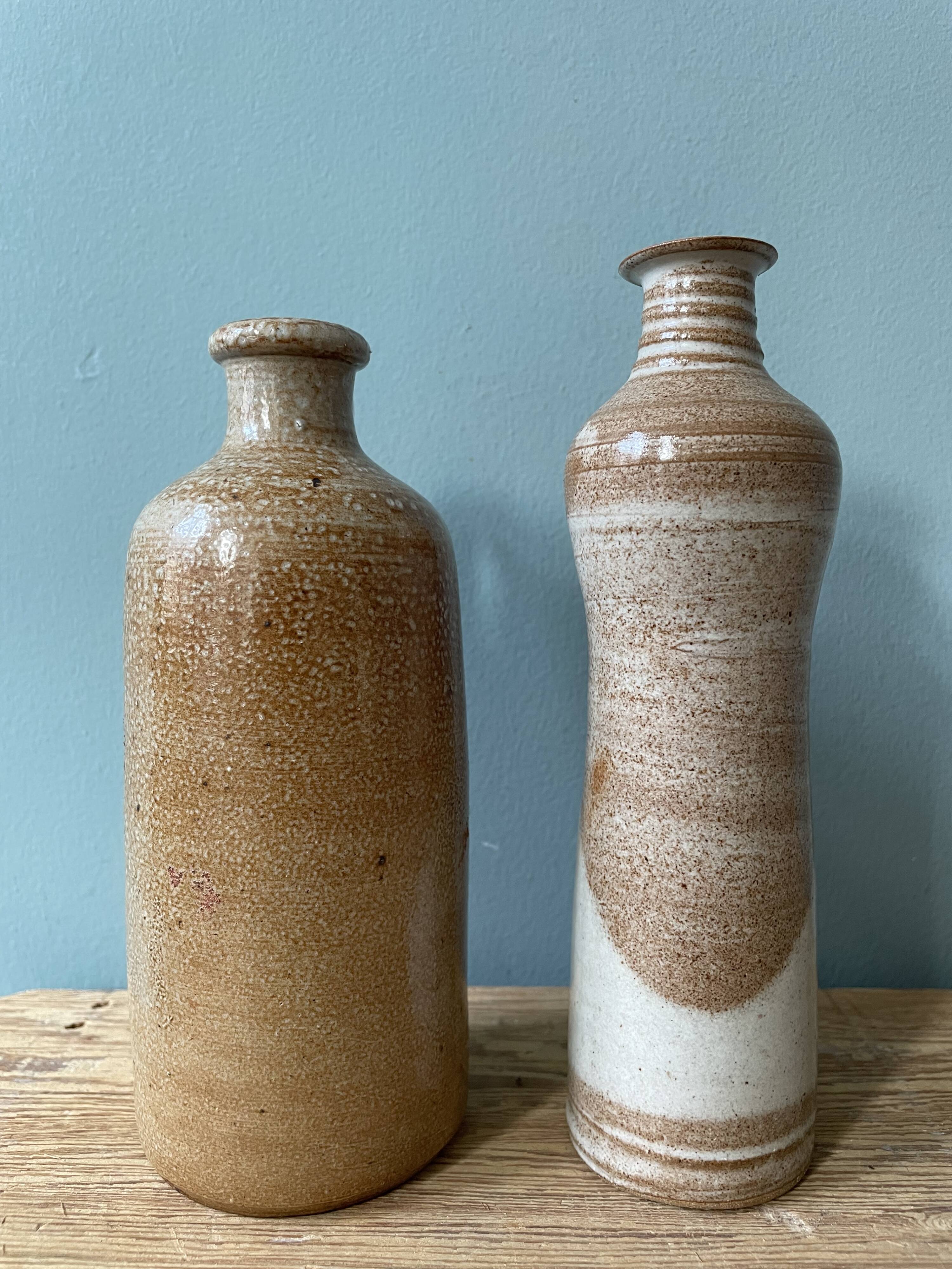 Lot d’un vase et d’un pichet vintage en grès vernissé